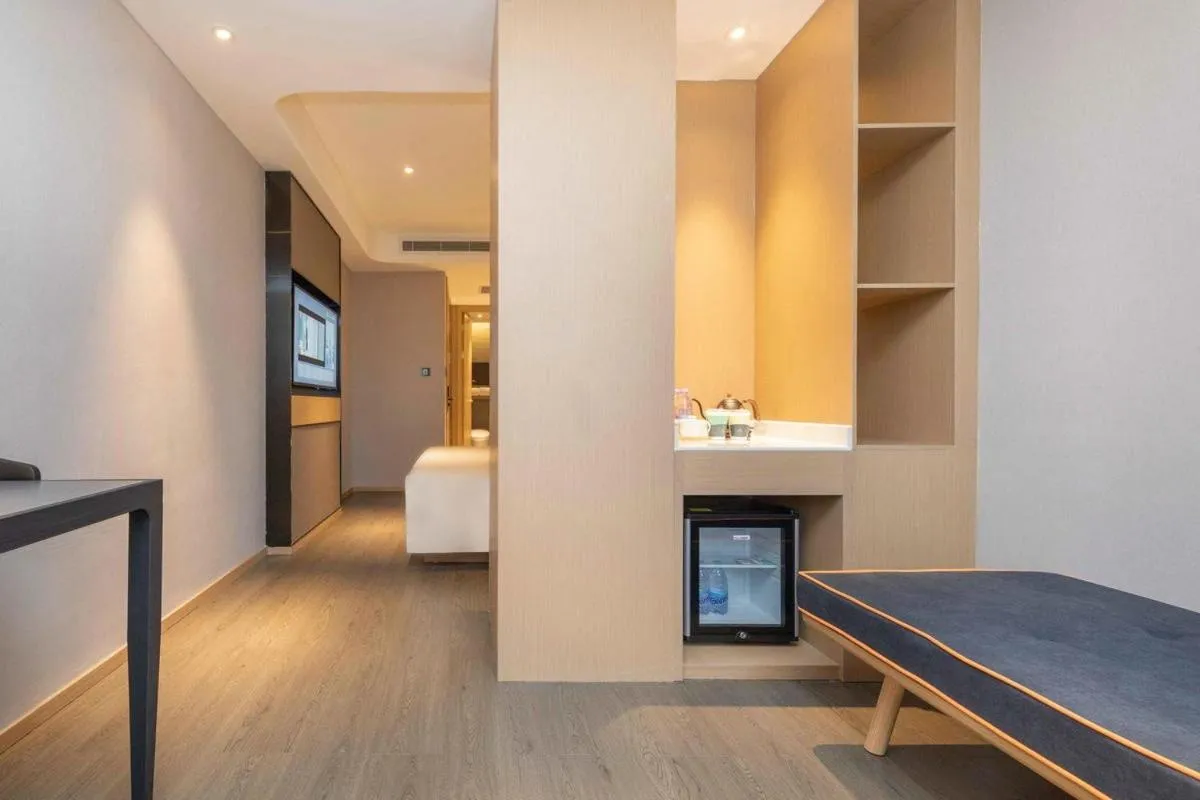 Photo of the whole room, Bed in Atour Hotel Jinan Quancheng Plaza Kuanhouli