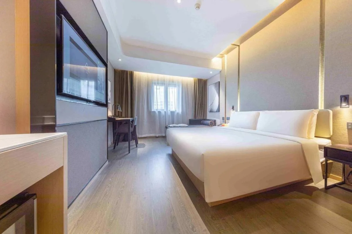 Photo of the whole room, Bed in Atour Hotel Jinan Quancheng Plaza Kuanhouli