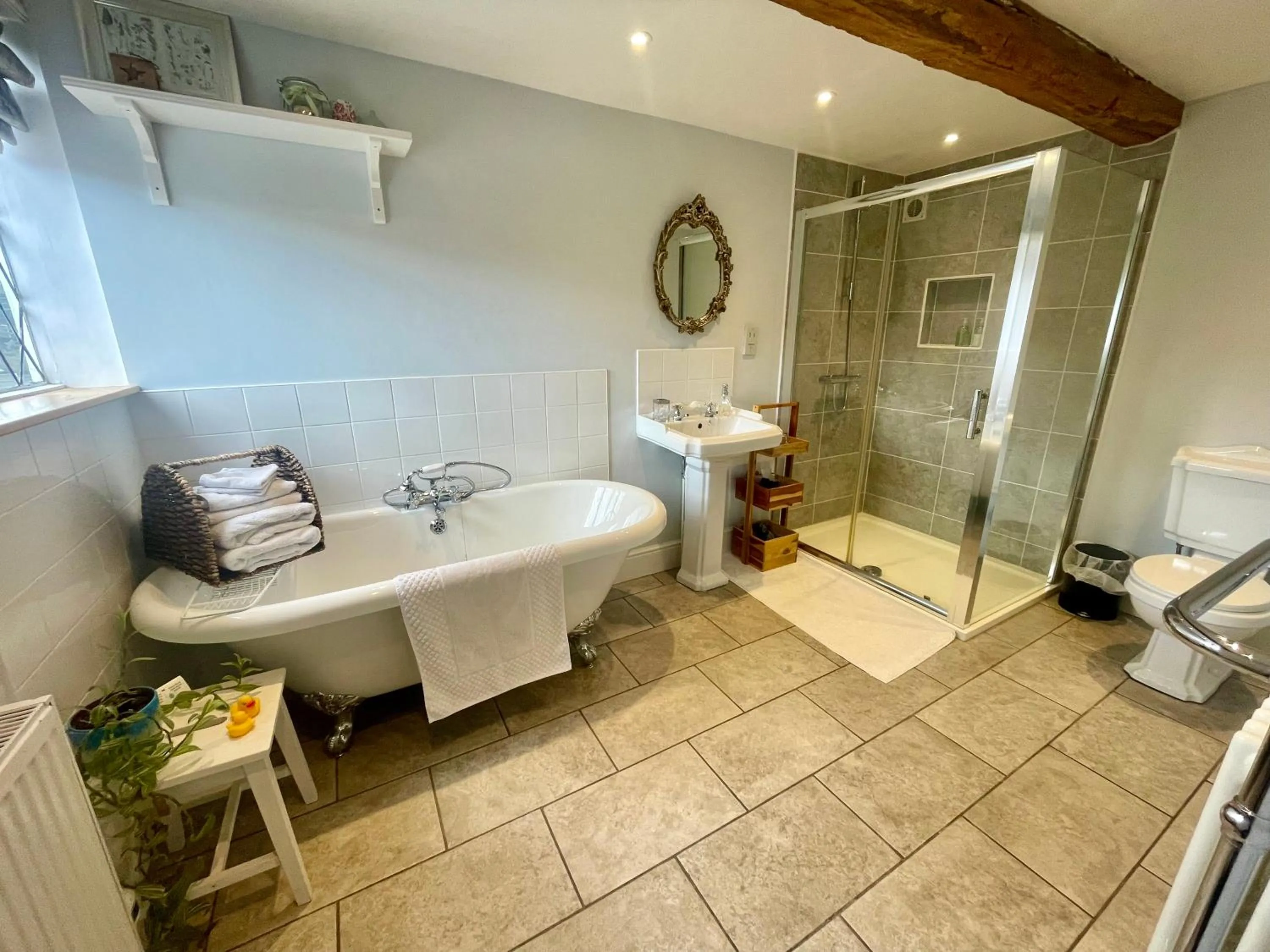 Bathroom in Eagle House - Award Winning B&B and Apartment