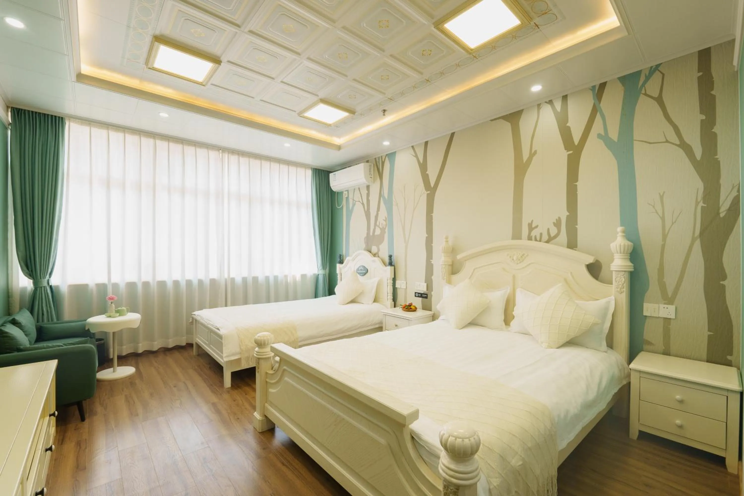 Bed in Floral Yilanxuan Zhouzhuang Hotel