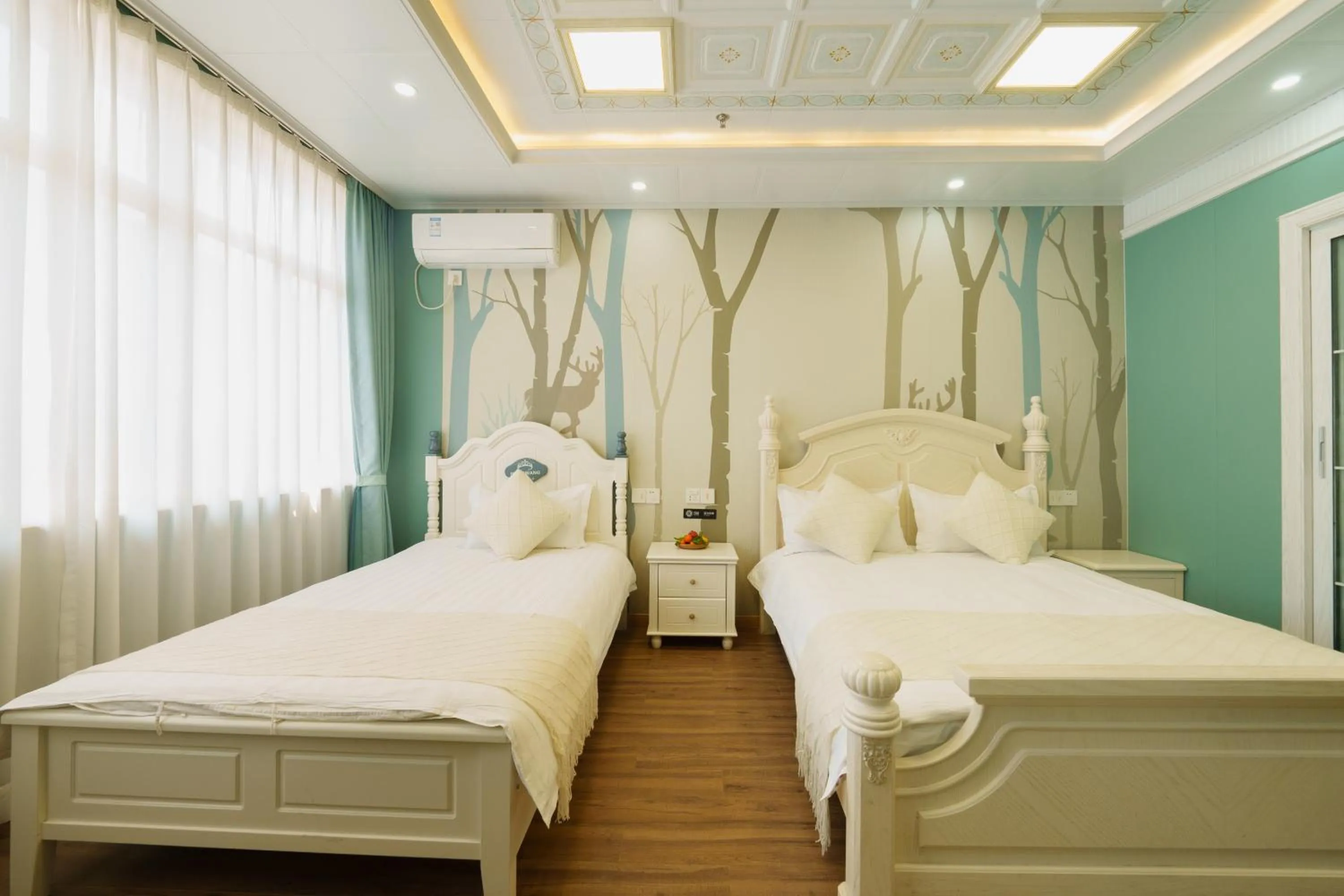 Bed in Floral Yilanxuan Zhouzhuang Hotel