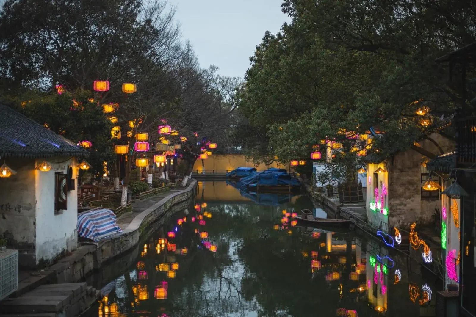 Street view in Floral Yilanxuan Zhouzhuang Hotel Street view in Floral Yilanxuan Zhouzhuang Hotel