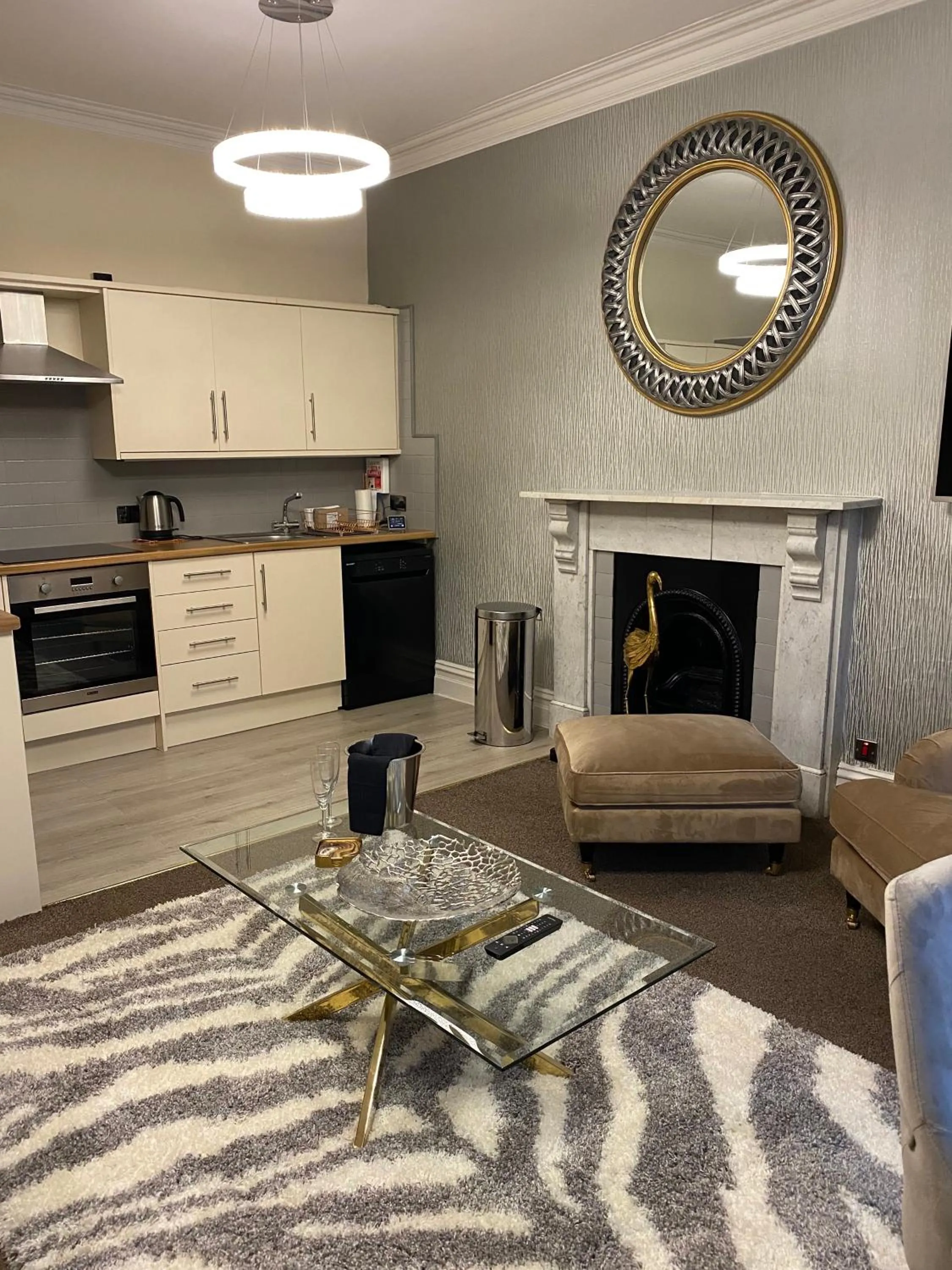 Kitchen or kitchenette in Merewyke Boutique Family Apartment Sleeps 4 , Only 5 Minutes Walk To Lake Windermere