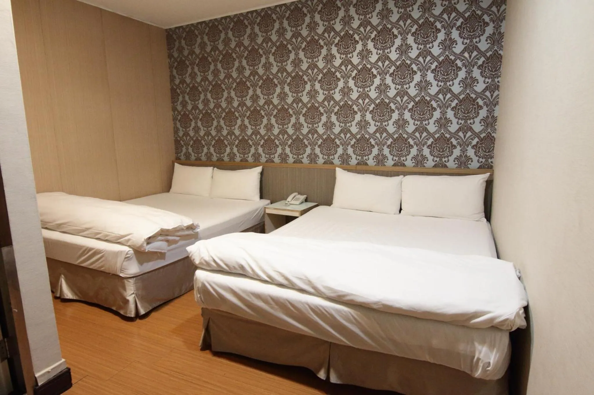 Photo of the whole room, Bed in Baoshan Hotel