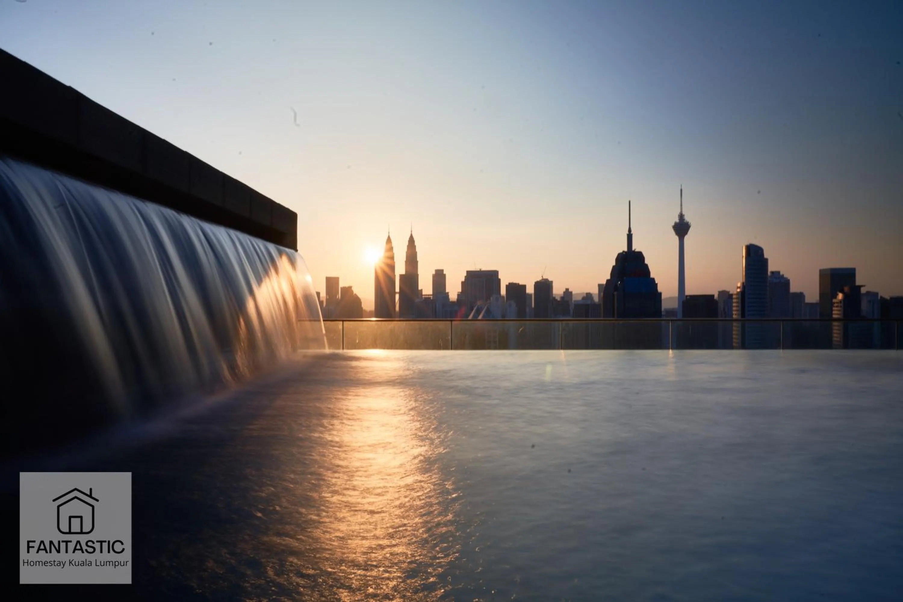 Swimming pool in Regalia Residence @ KLCC View Sky Pool by KC