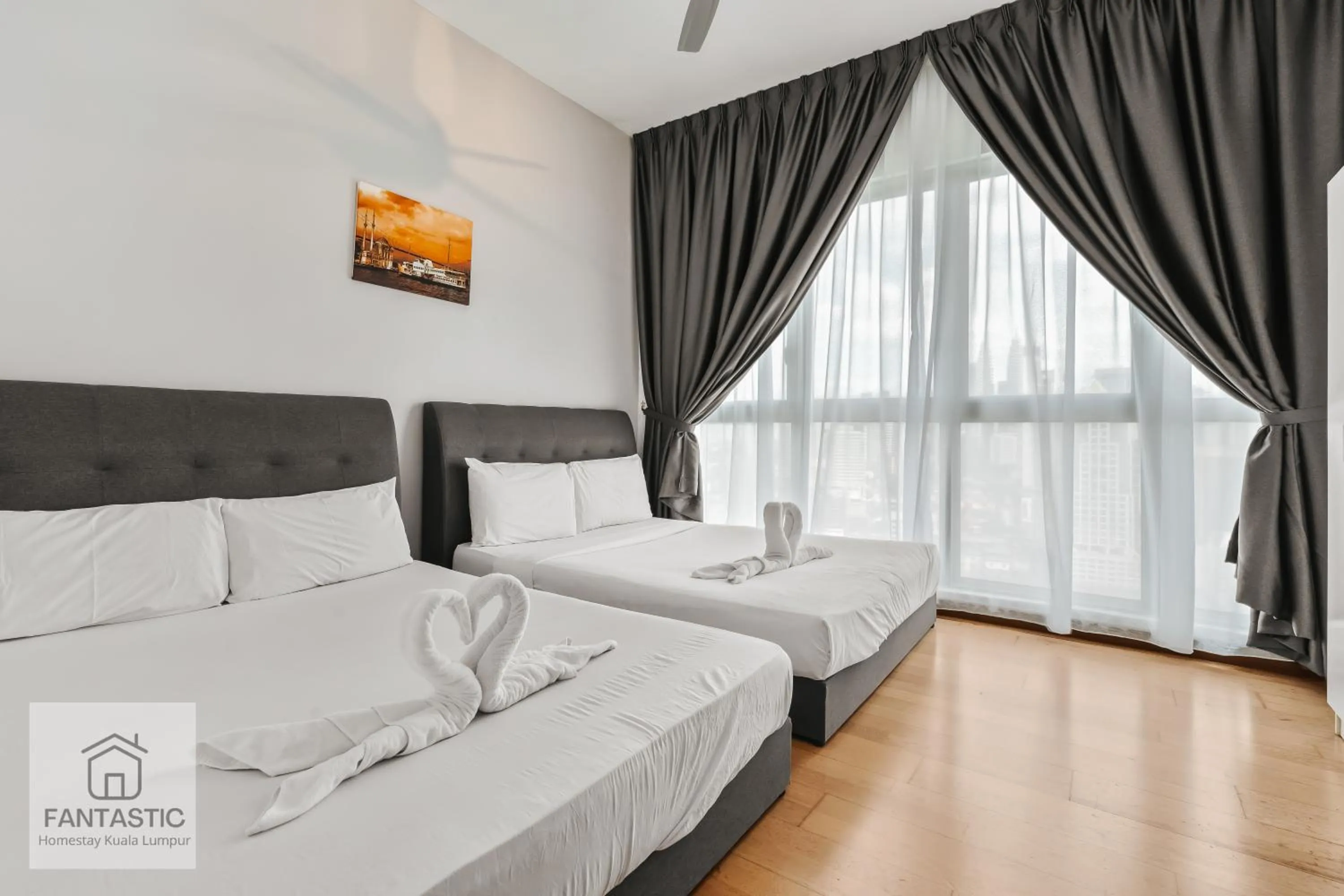 Bed in Regalia Residence @ KLCC View Sky Pool by KC