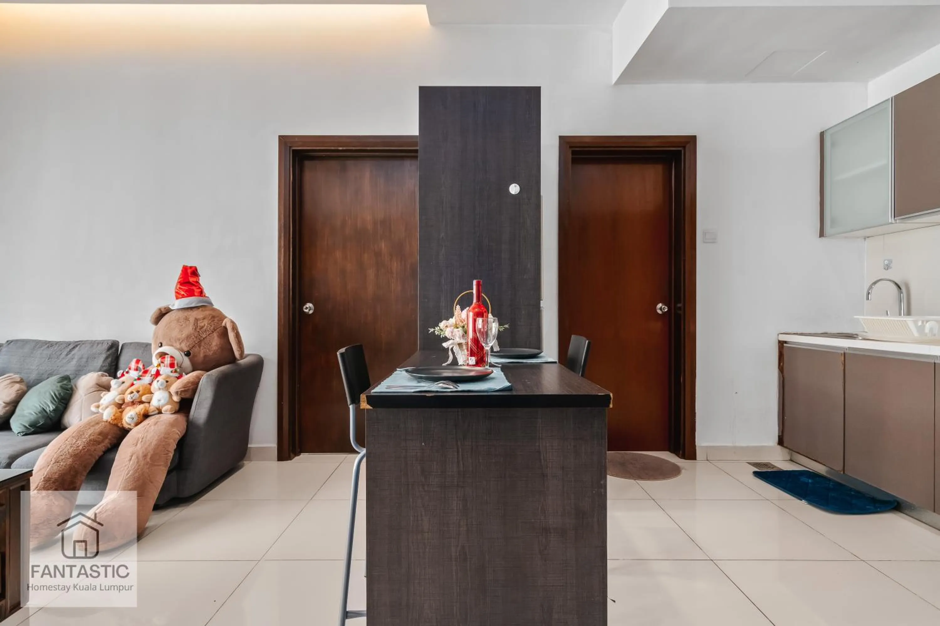 Regalia Residence @ KLCC View Sky Pool by KC