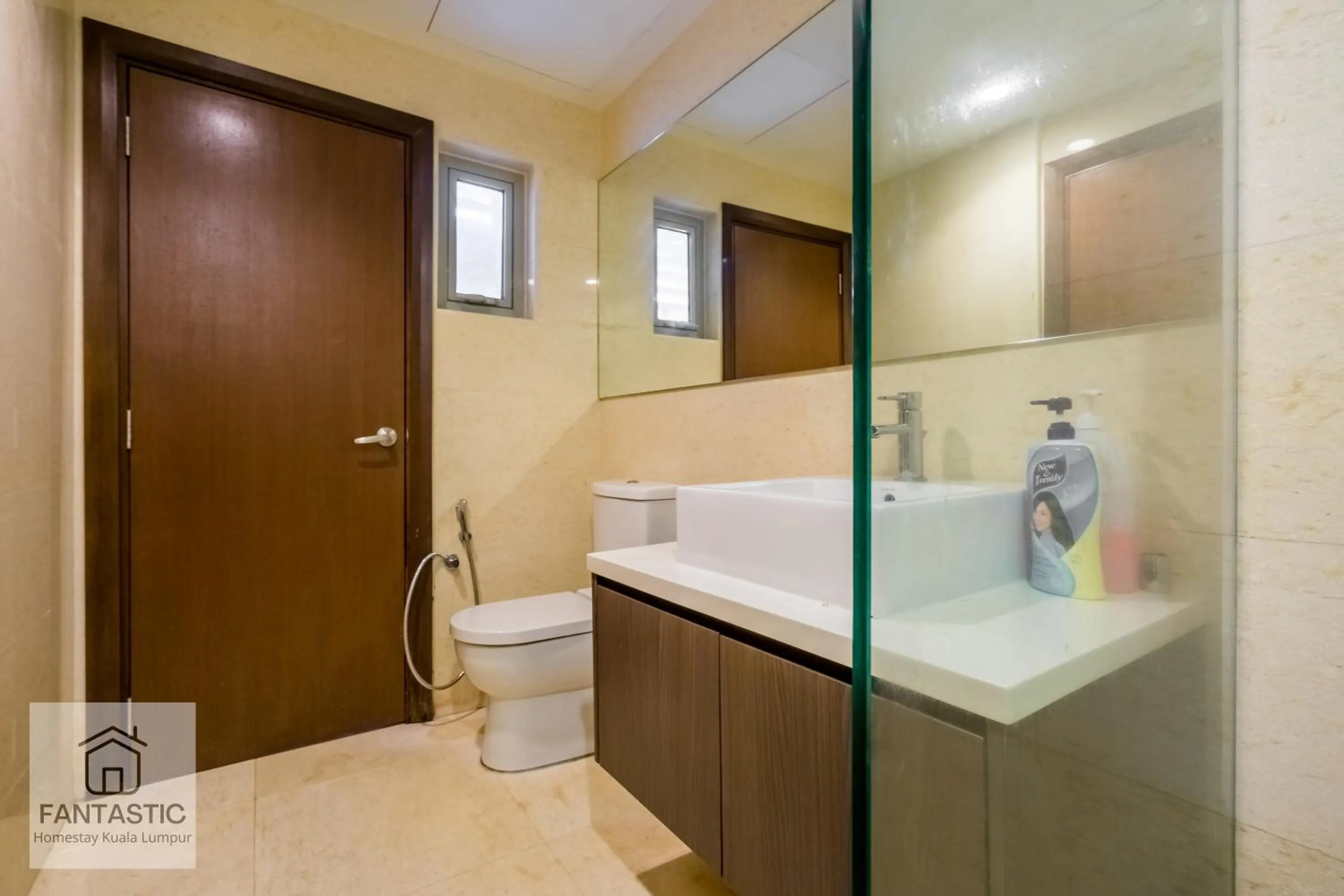 Regalia Residence @ KLCC View Sky Pool by KC