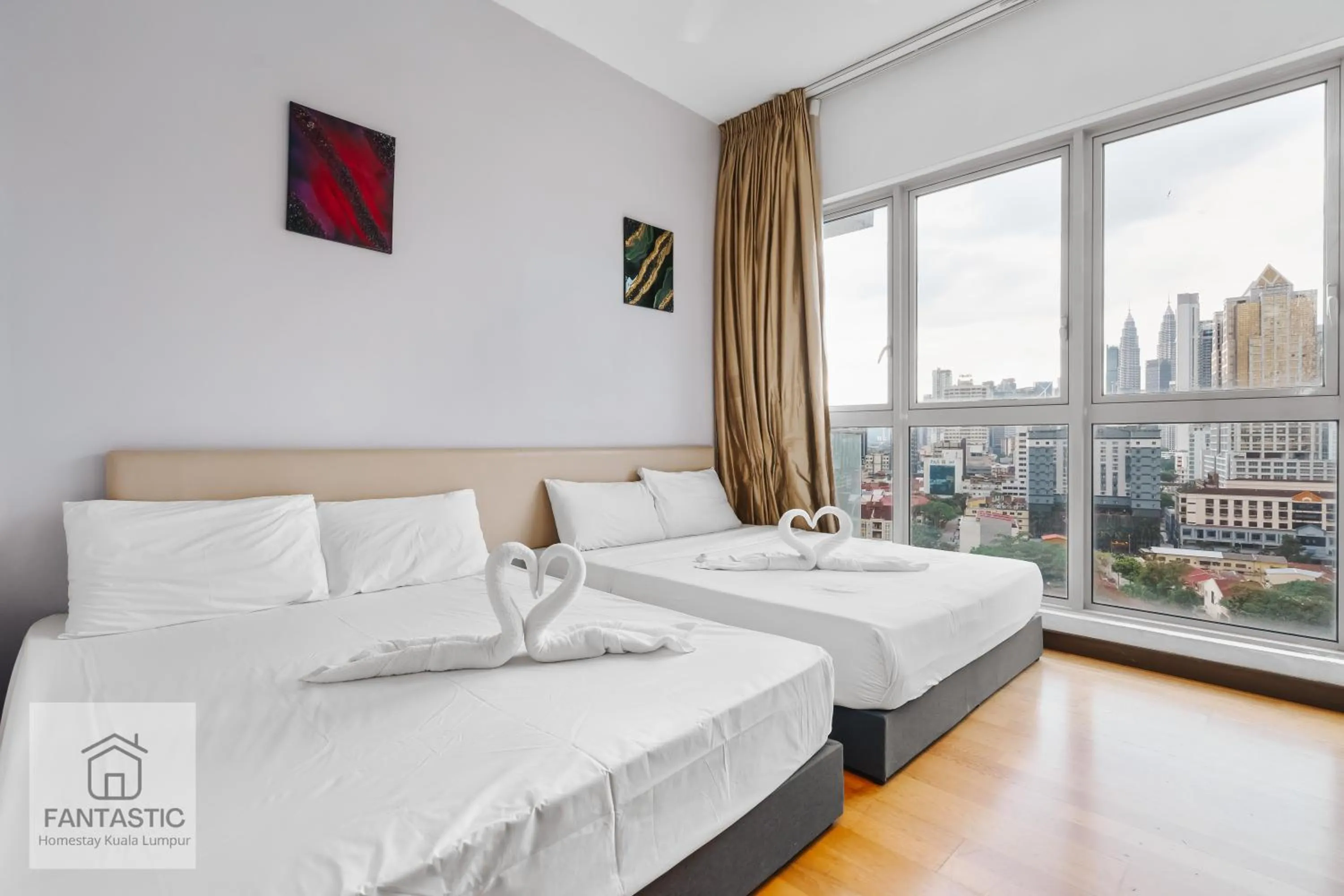 Bed in Regalia Residence @ KLCC View Sky Pool by KC