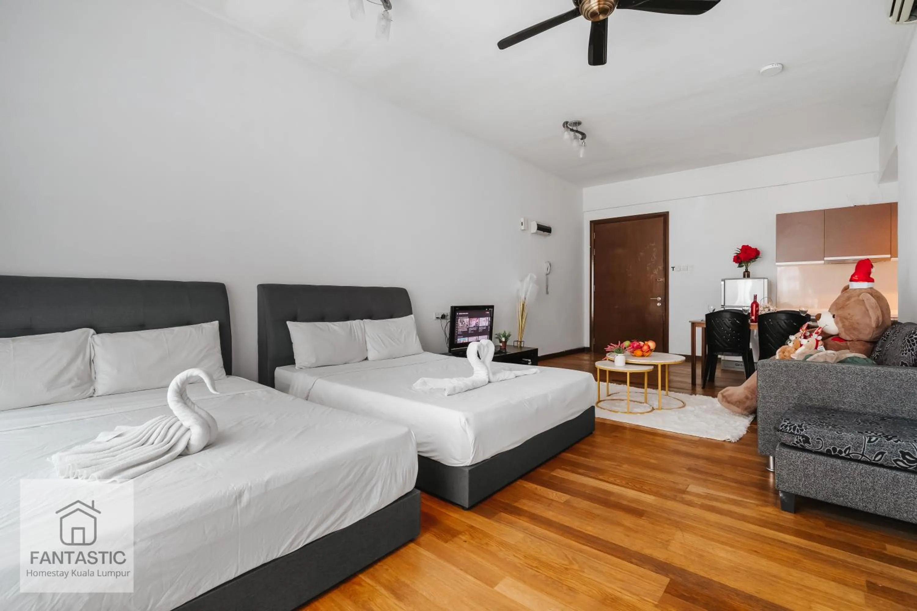 Bed in Regalia Residence @ KLCC View Sky Pool by KC