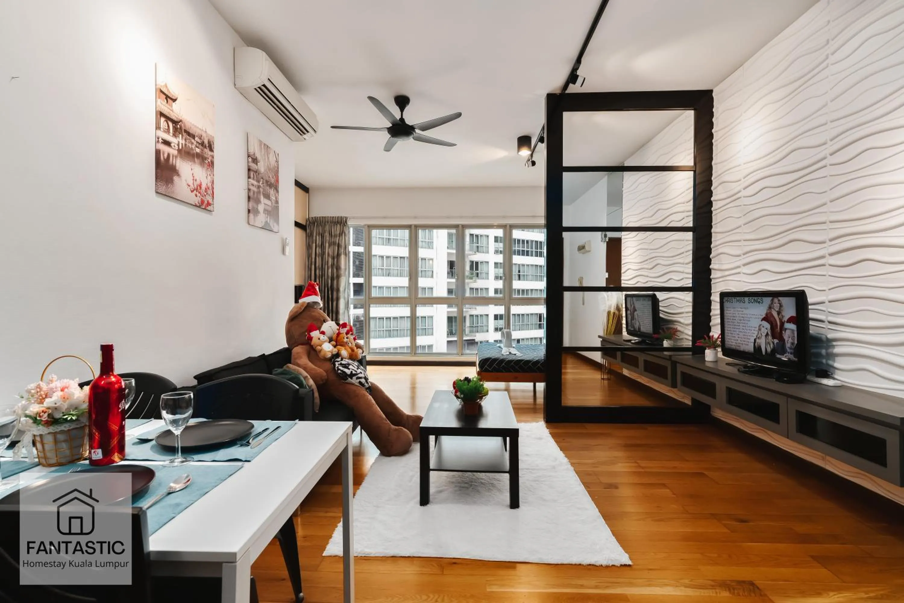 Regalia Residence @ KLCC View Sky Pool by KC