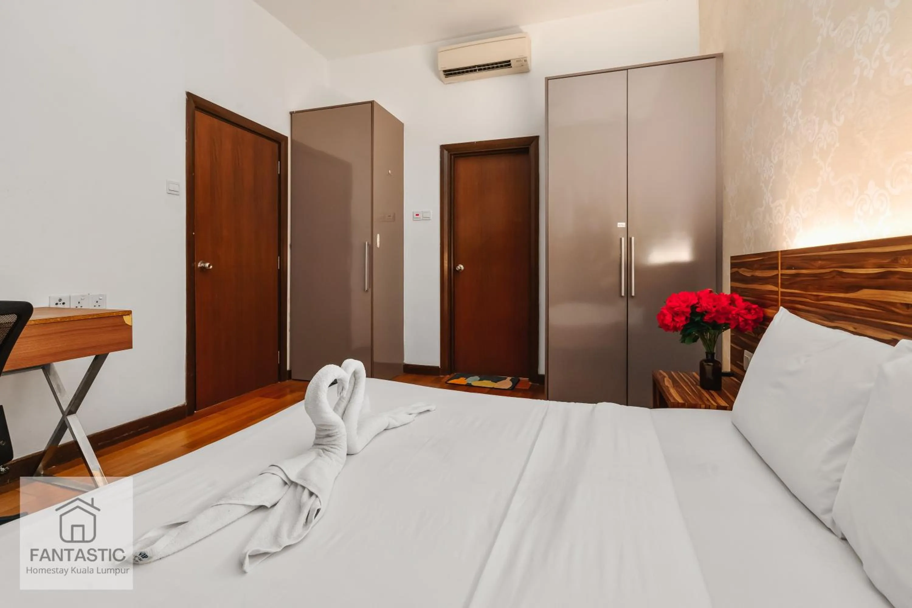 Bed in Regalia Residence @ KLCC View Sky Pool by KC