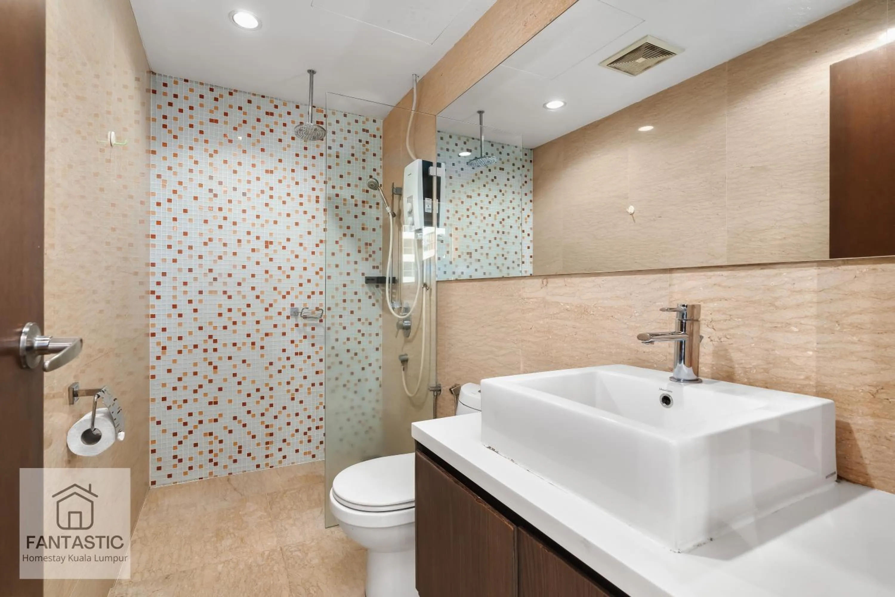 Regalia Residence @ KLCC View Sky Pool by KC