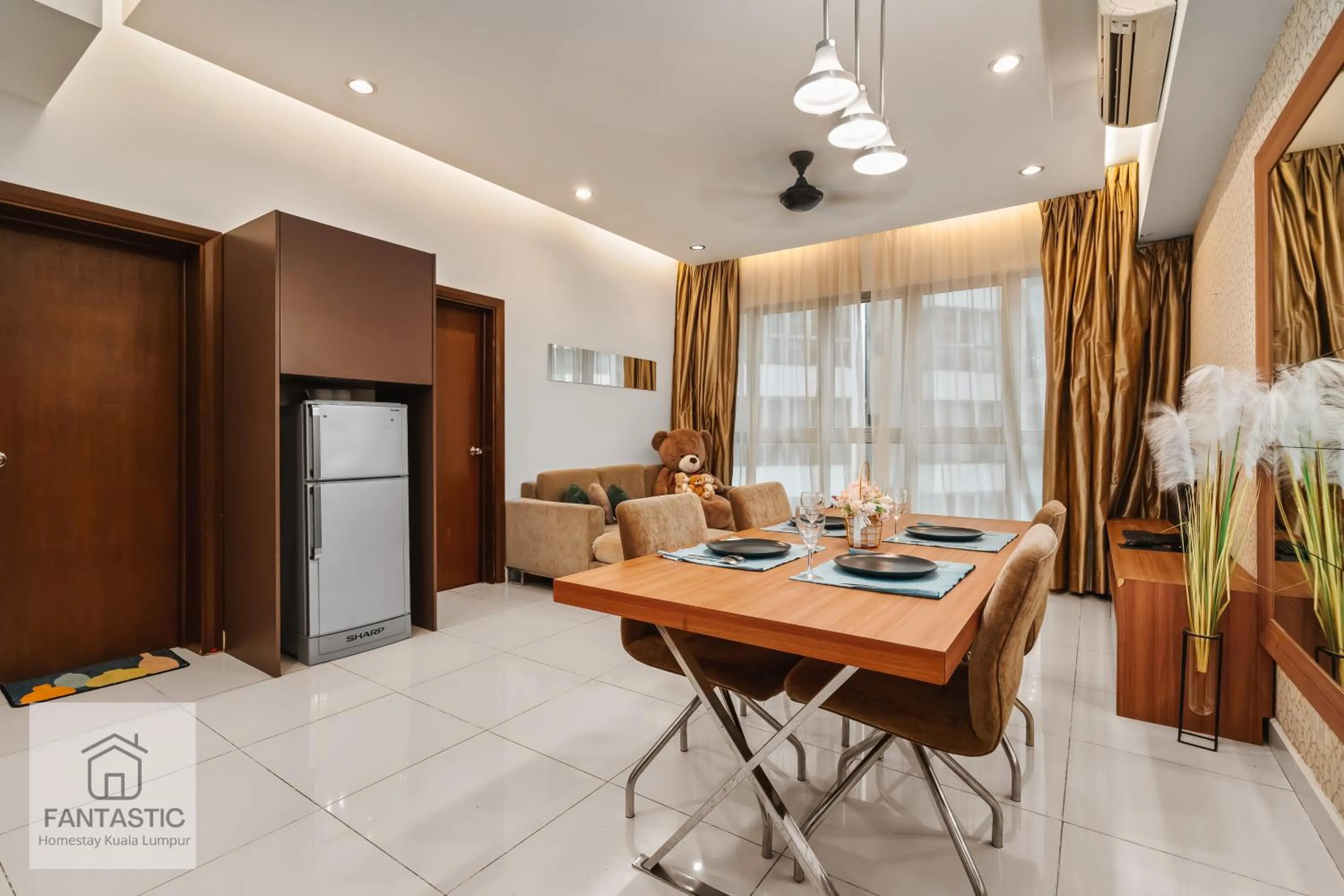 Regalia Residence @ KLCC View Sky Pool by KC