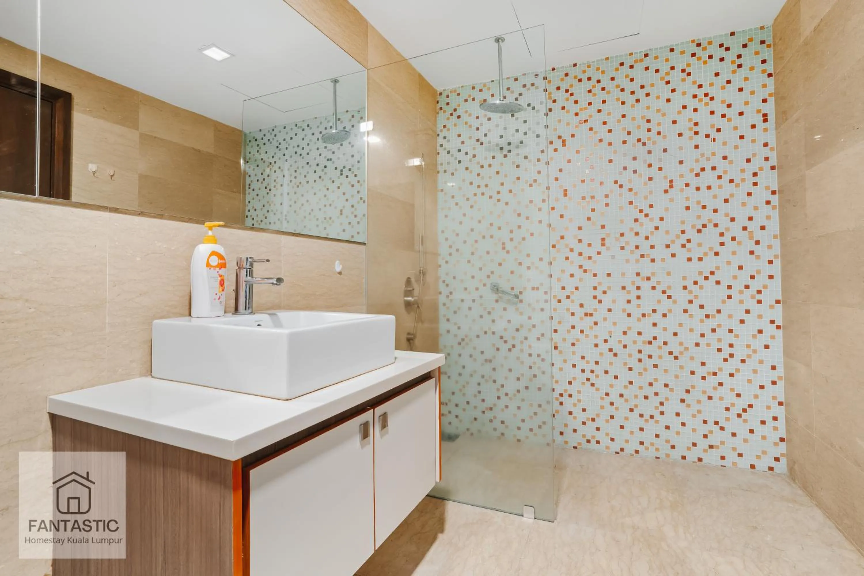 Regalia Residence @ KLCC View Sky Pool by KC