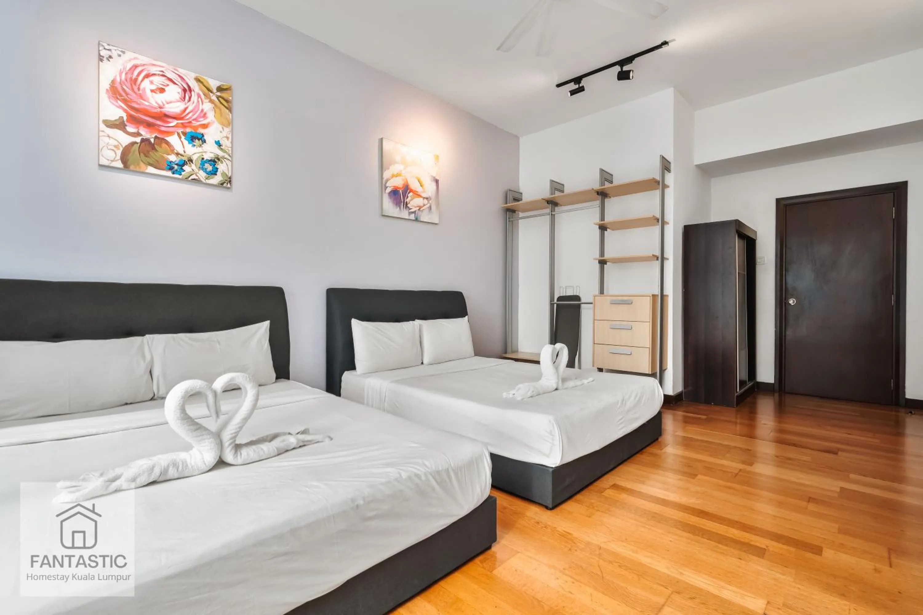 Bed in Regalia Residence @ KLCC View Sky Pool by KC