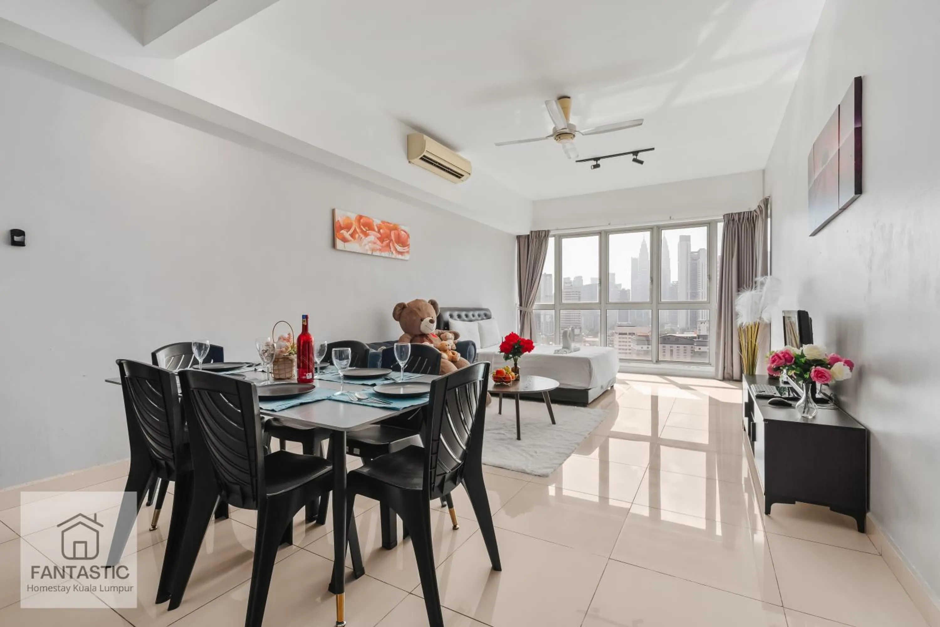 Regalia Residence @ KLCC View Sky Pool by KC