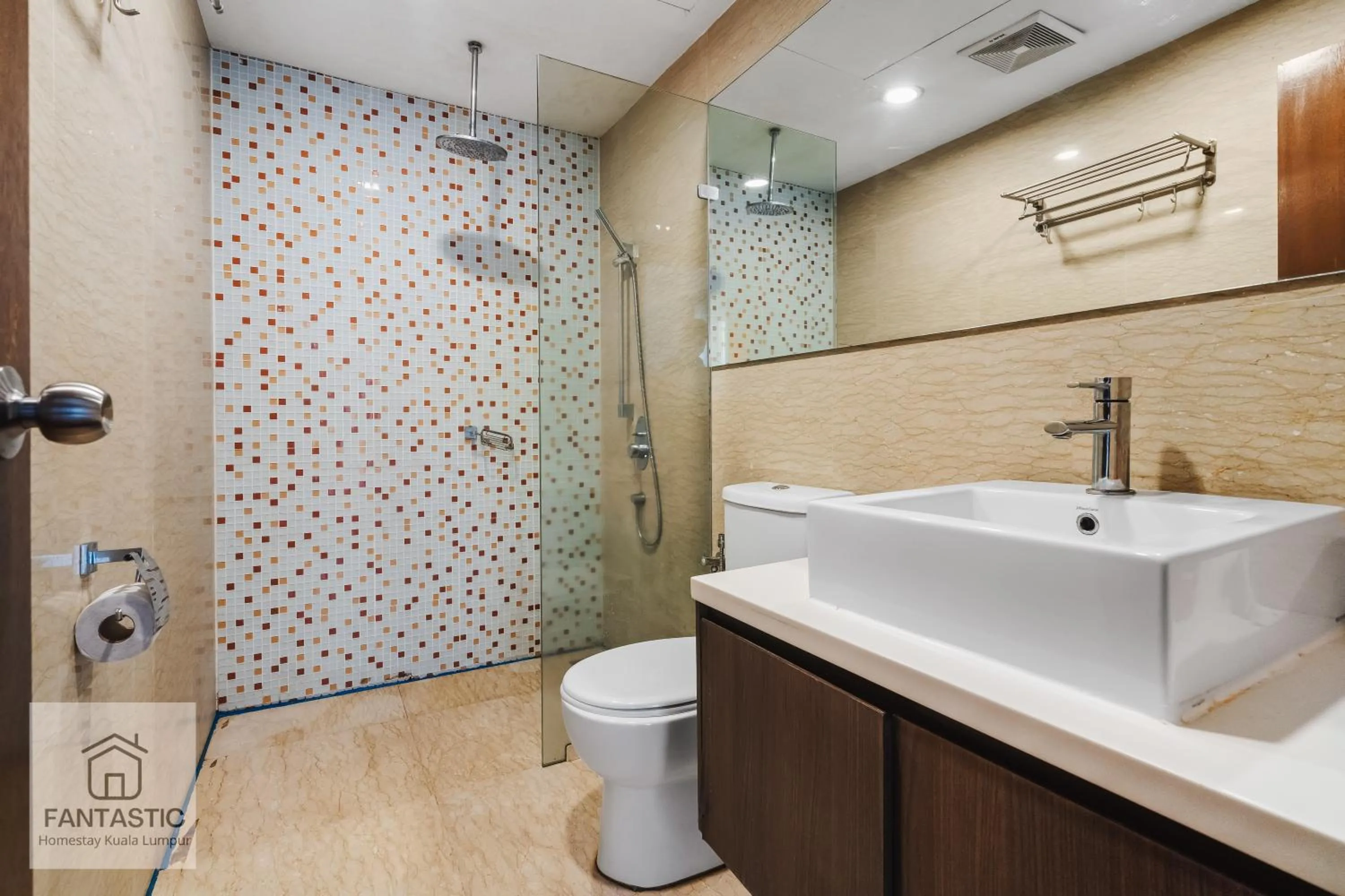 Regalia Residence @ KLCC View Sky Pool by KC