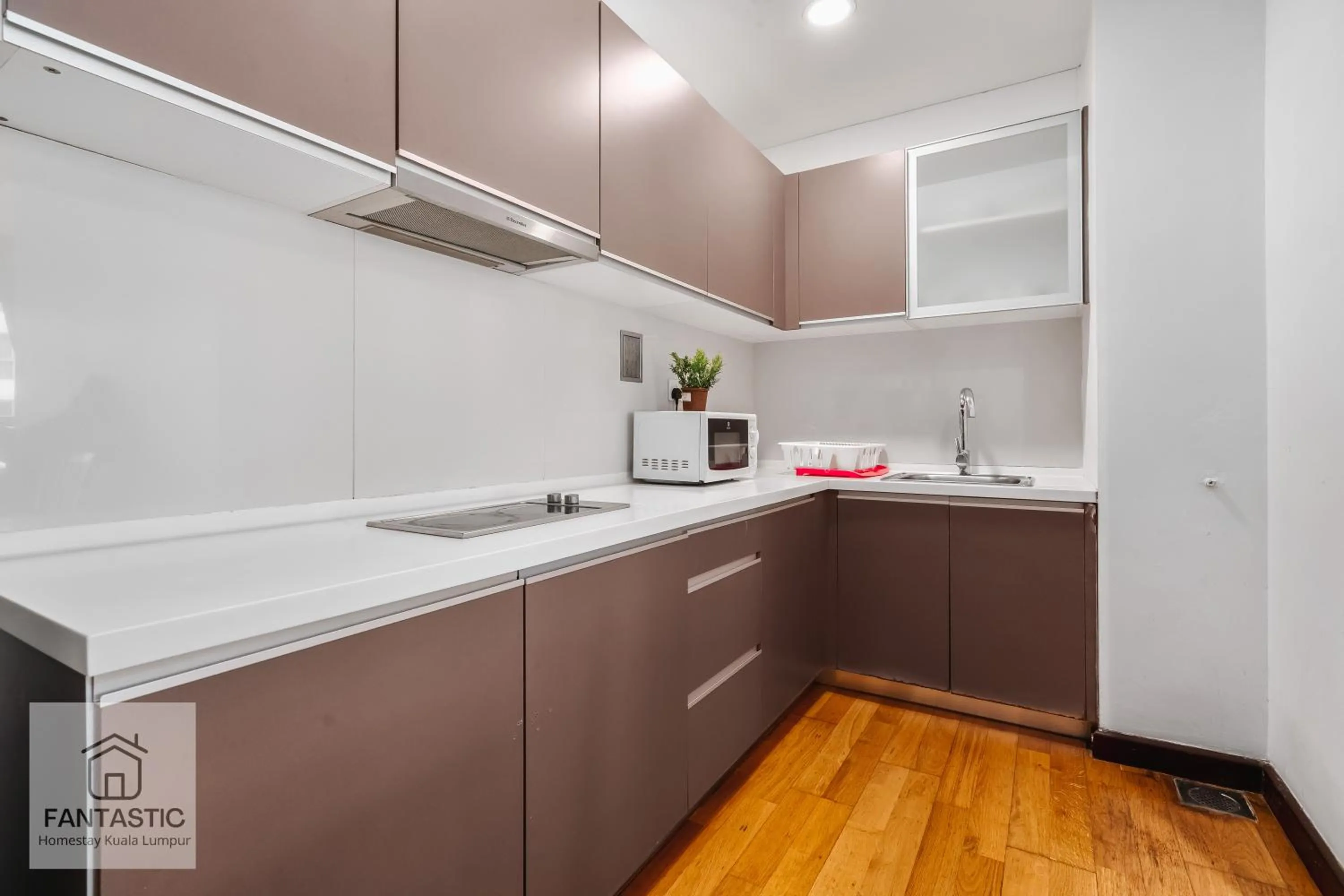 Regalia Residence @ KLCC View Sky Pool by KC