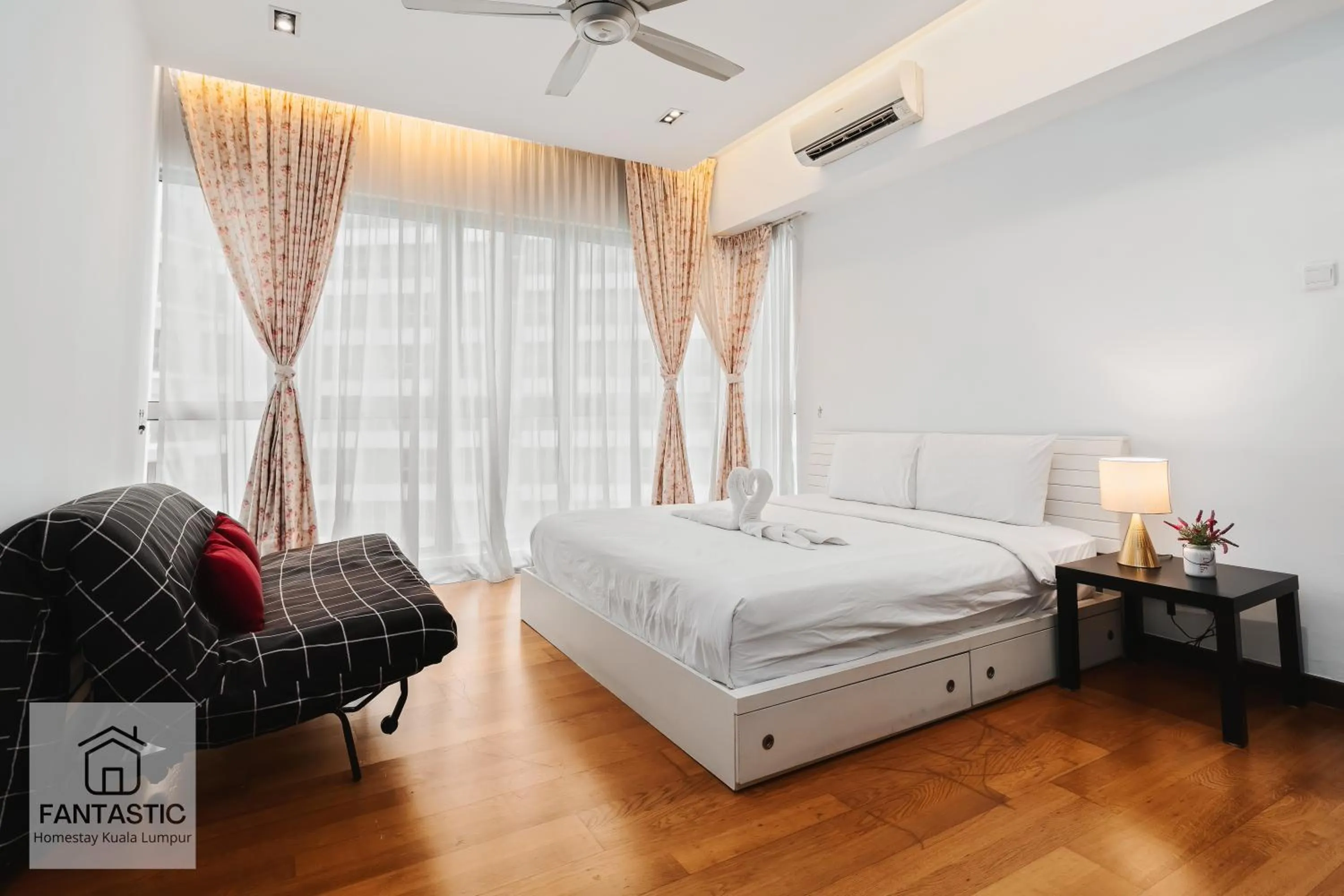 Bed in Regalia Residence @ KLCC View Sky Pool by KC