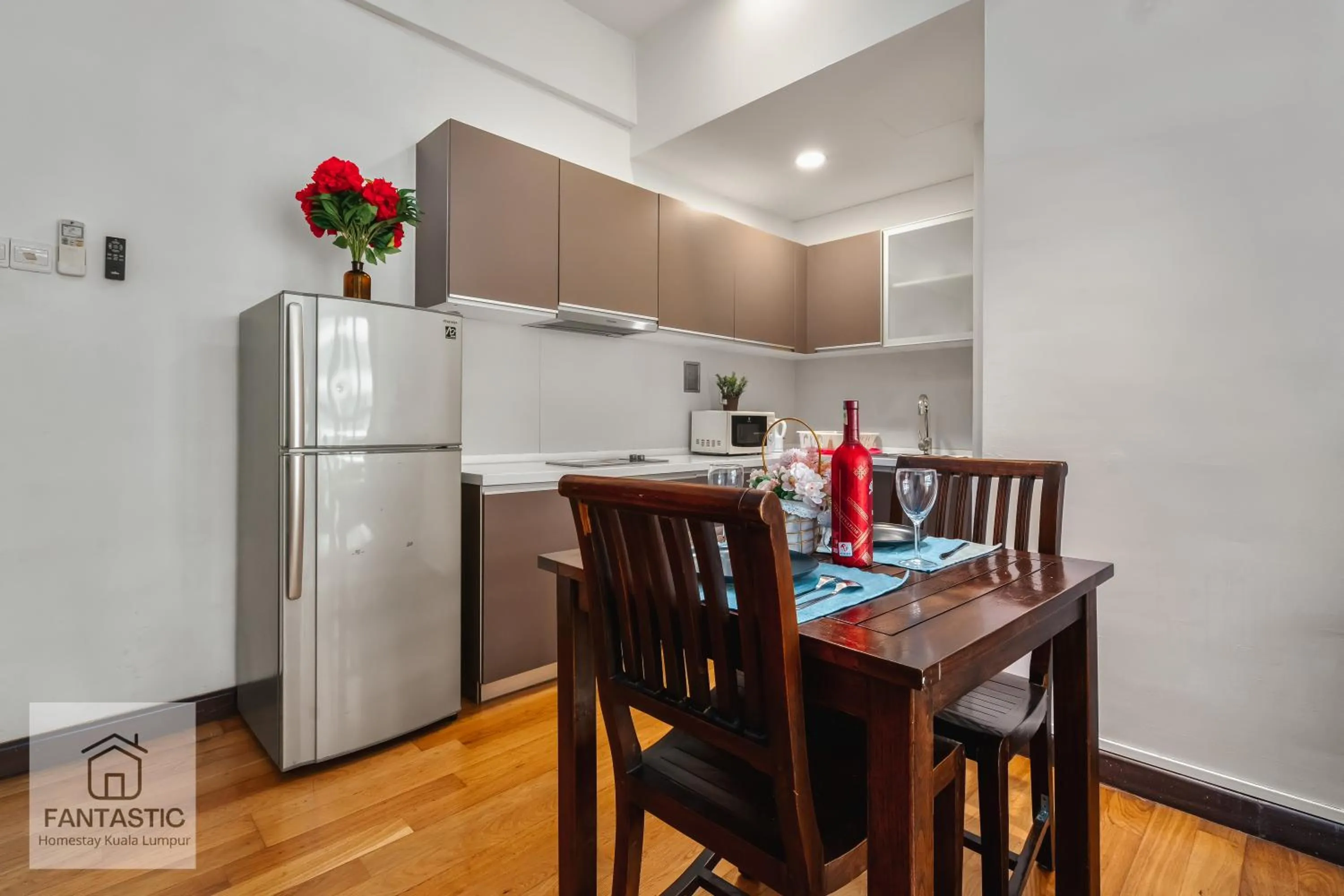 Regalia Residence @ KLCC View Sky Pool by KC