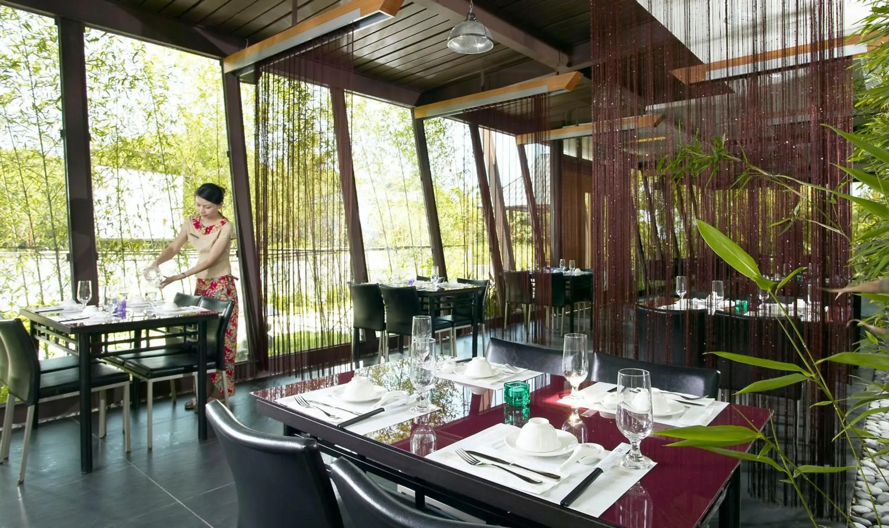 Restaurant/places to eat in Hofi Villa Restaurant/places to eat in Hofi Villa