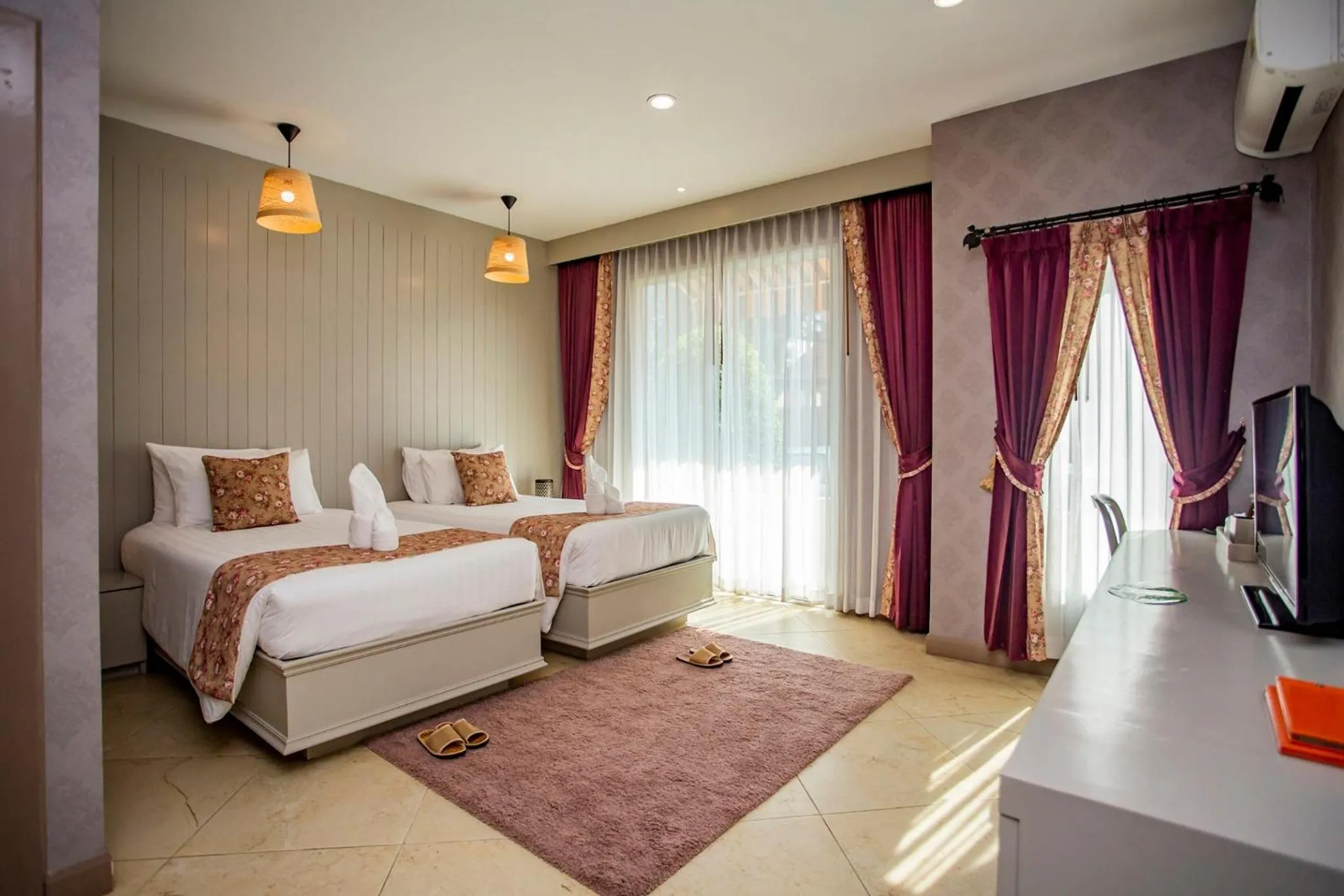 Bed in La Villa Boutique hotel