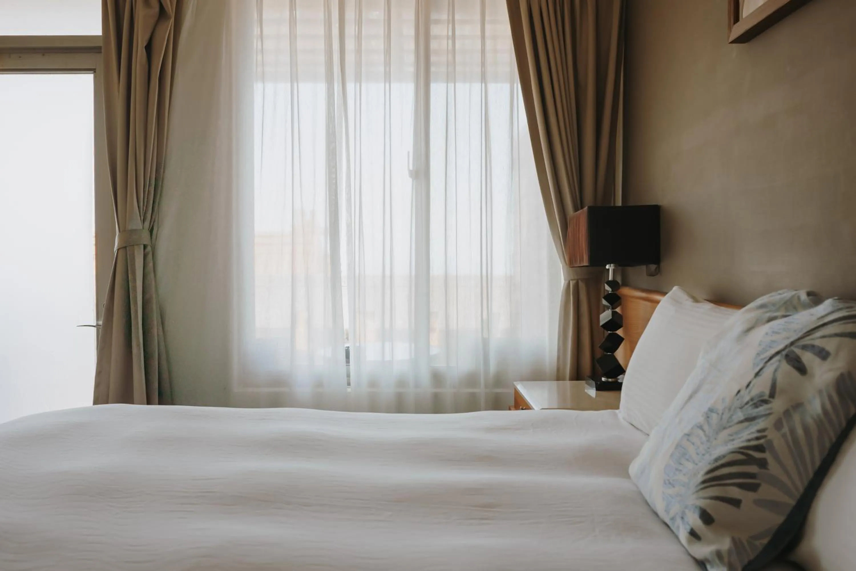 Bed in Mountain Traveler Inn