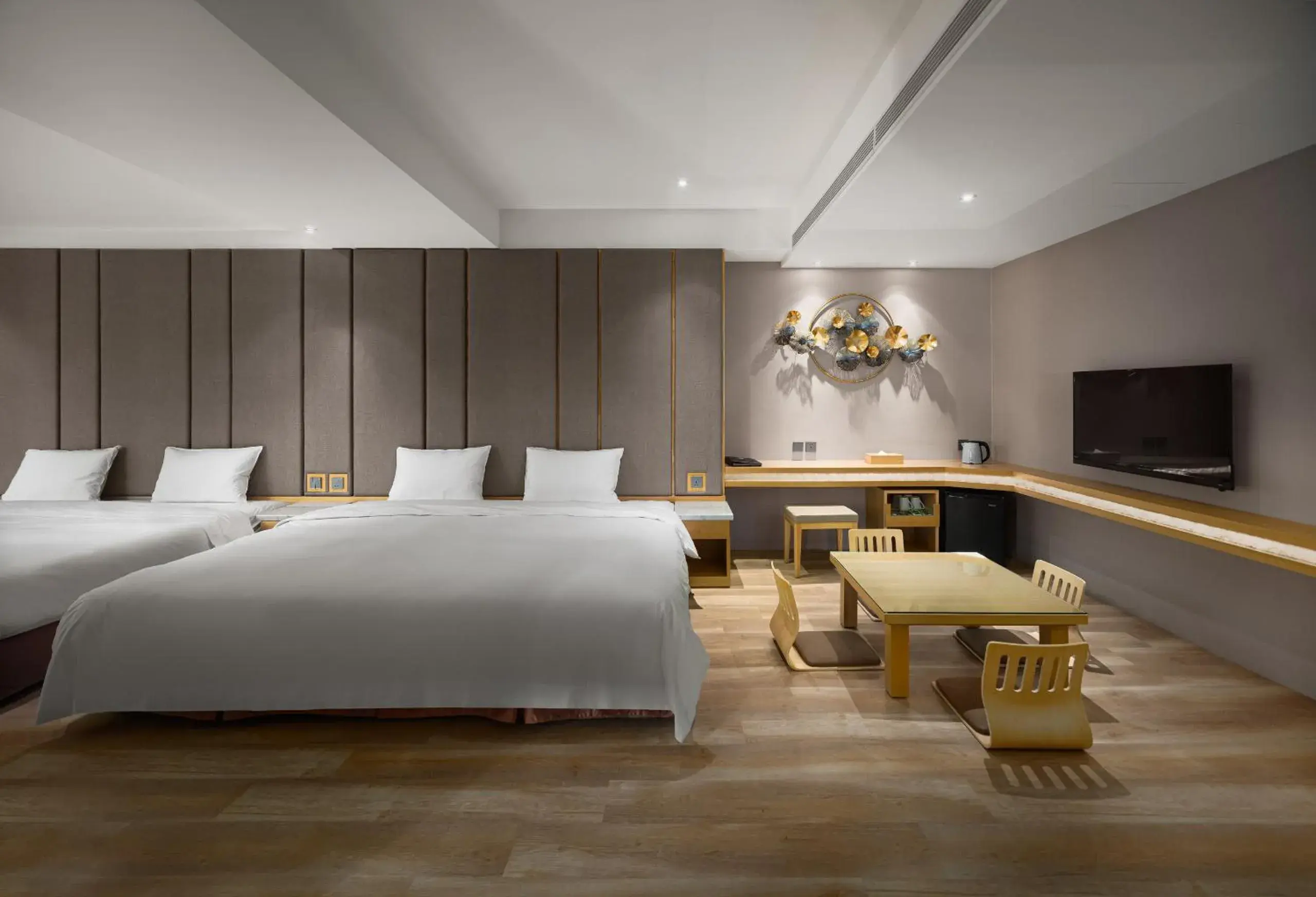 Photo of the whole room, Bed in Gamalan FL Spring Hotel Photo of the whole room, Bed in Gamalan FL Spring Hotel