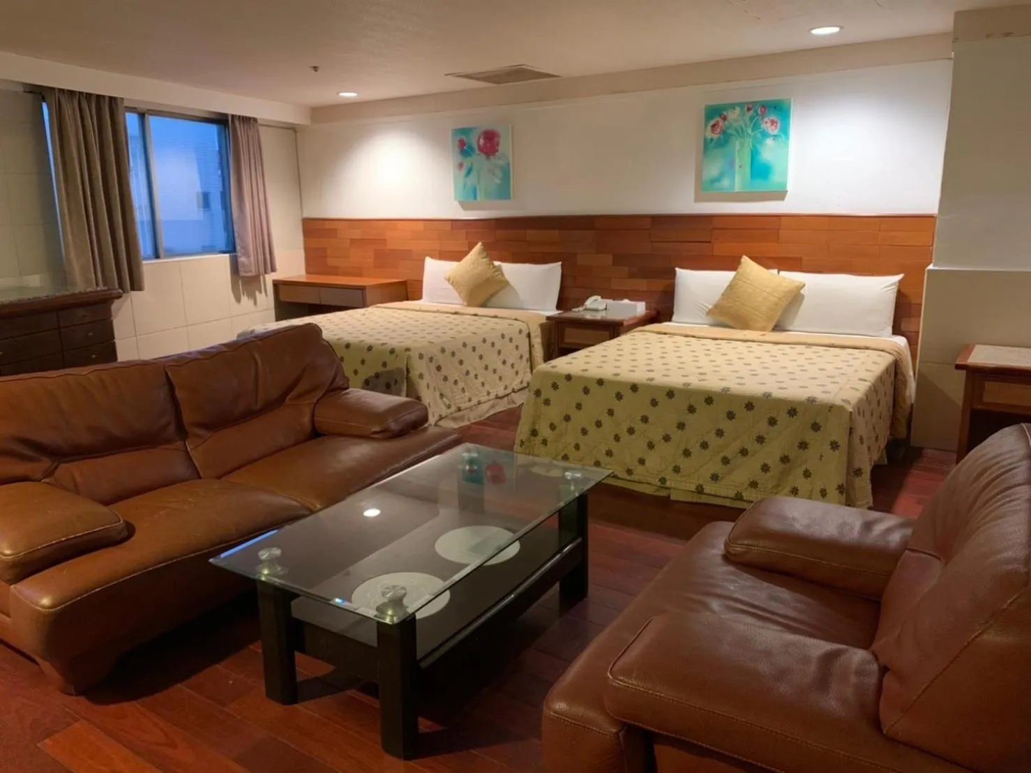 Photo of the whole room, Bed in Yi Pin Business Hotel