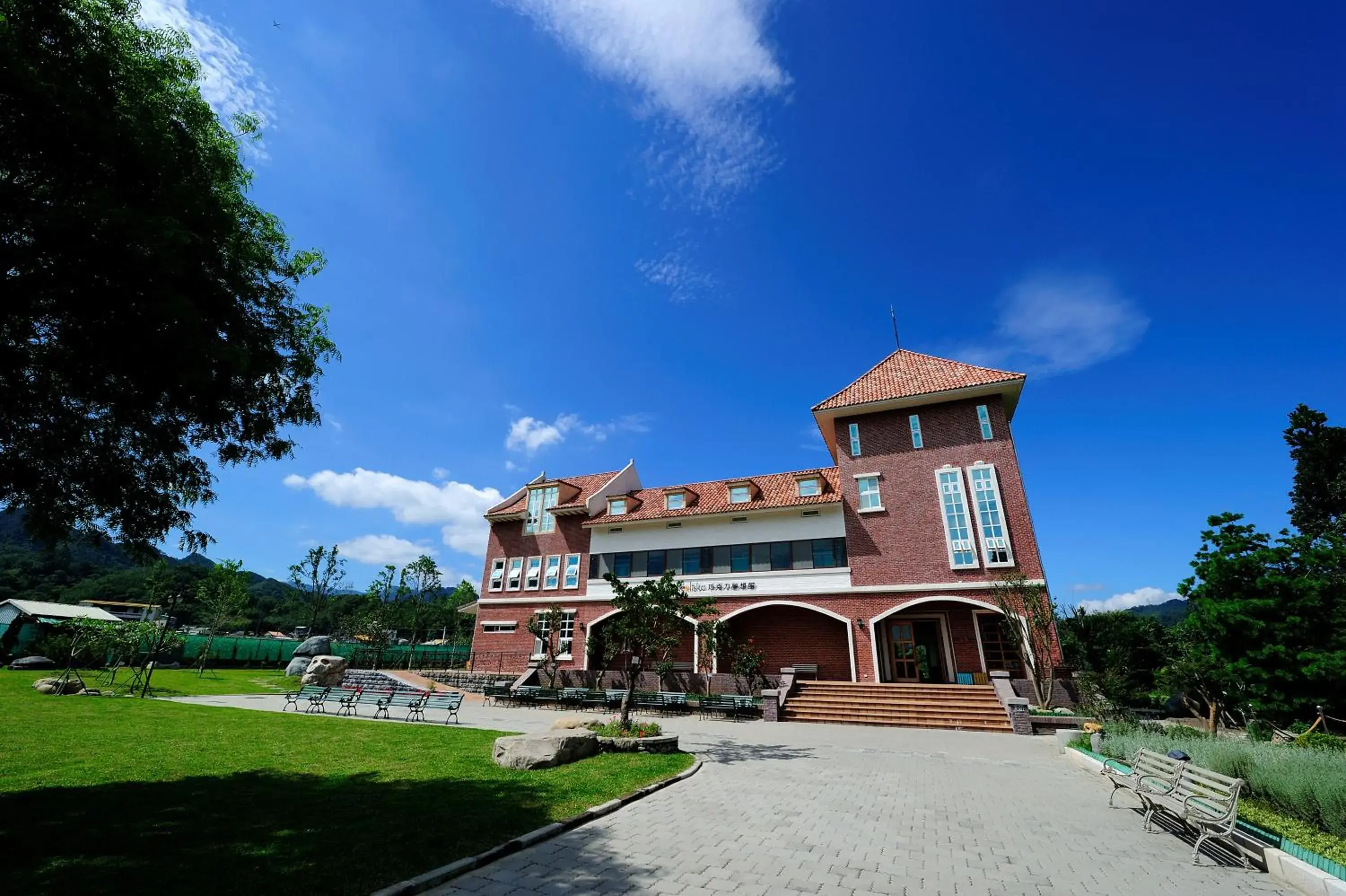 Facade/entrance in Schokolake Country House Facade/entrance in Schokolake Country House