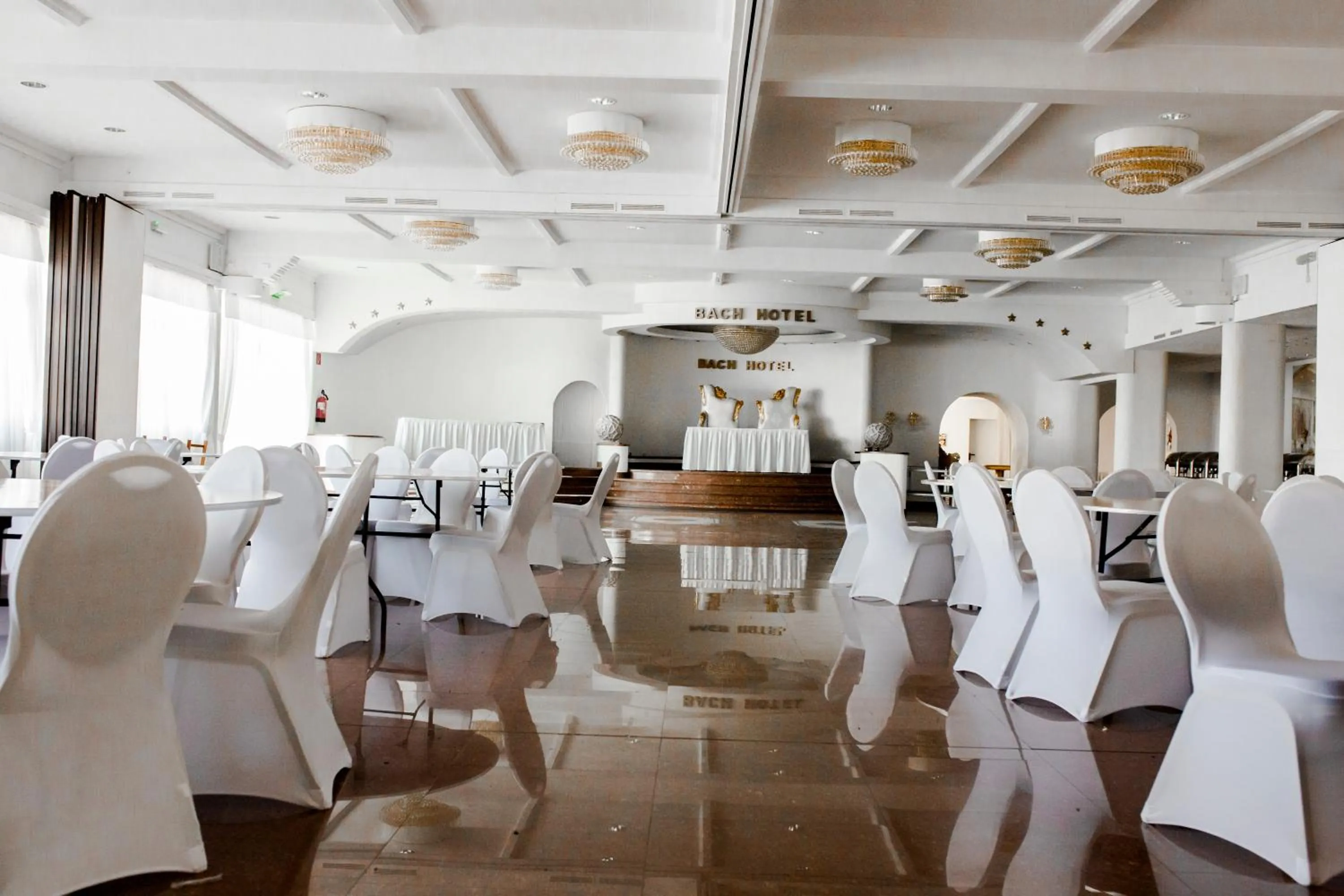 Banquet/Function facilities in Bach Hotel