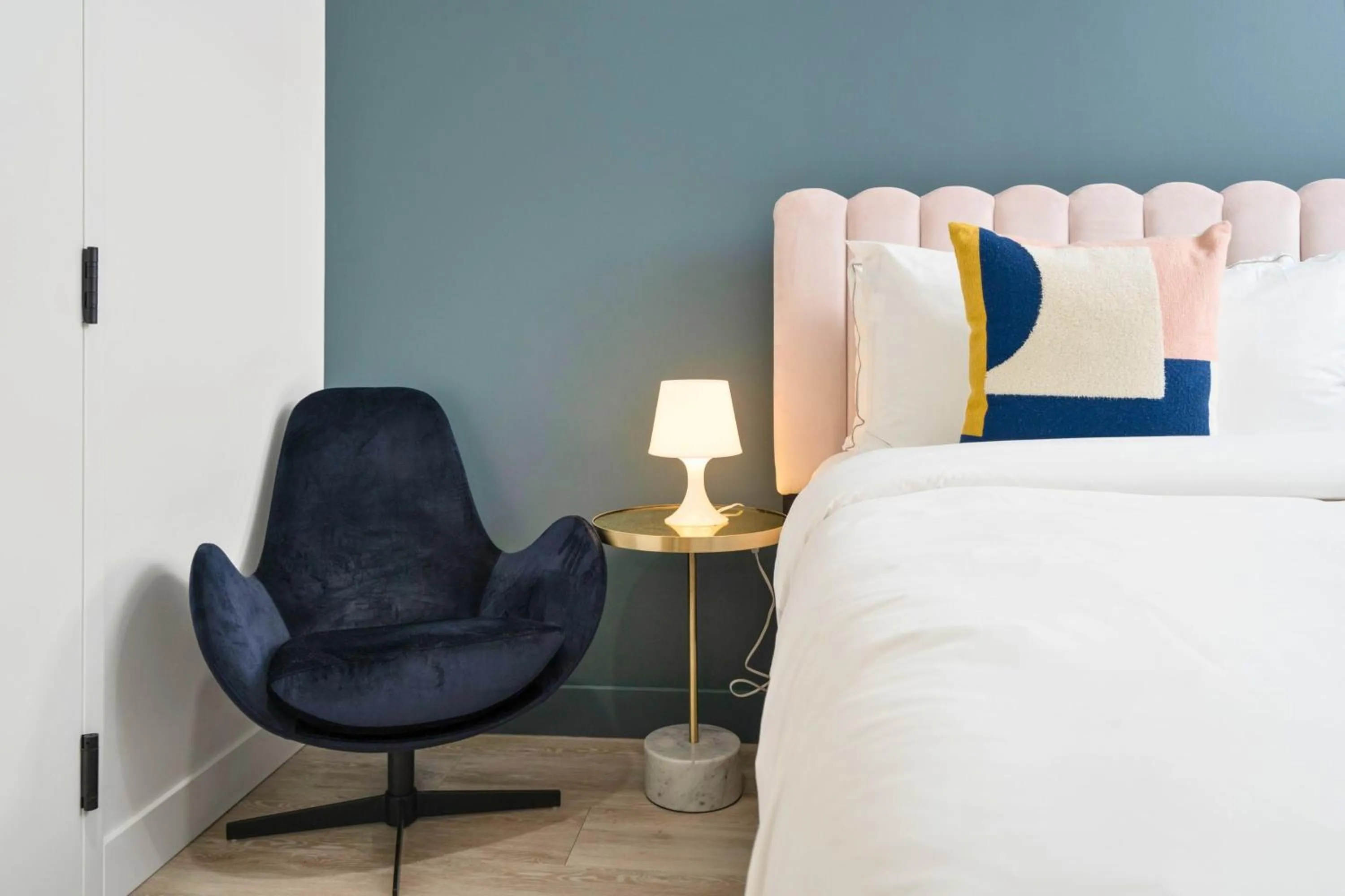 Bed in Clouds Lofts - Quartier Latin