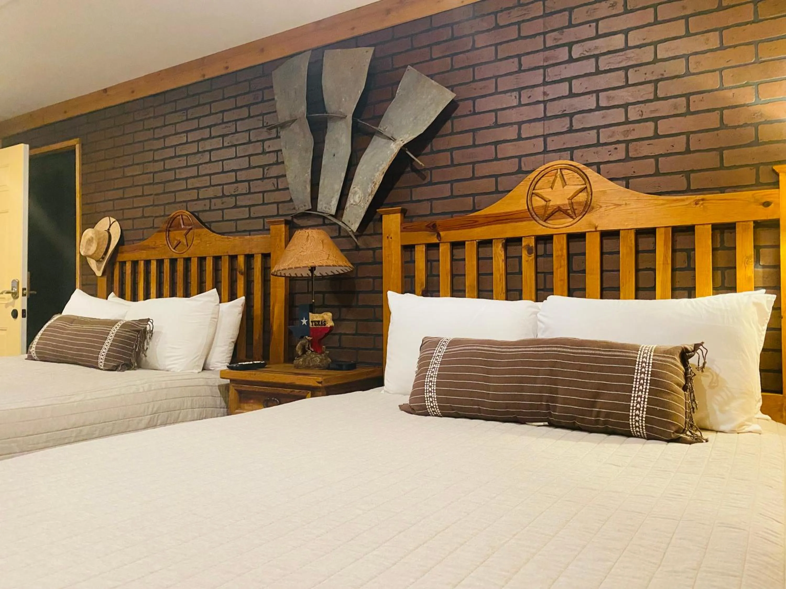 Photo of the whole room, Bed in The Big Texan Motel