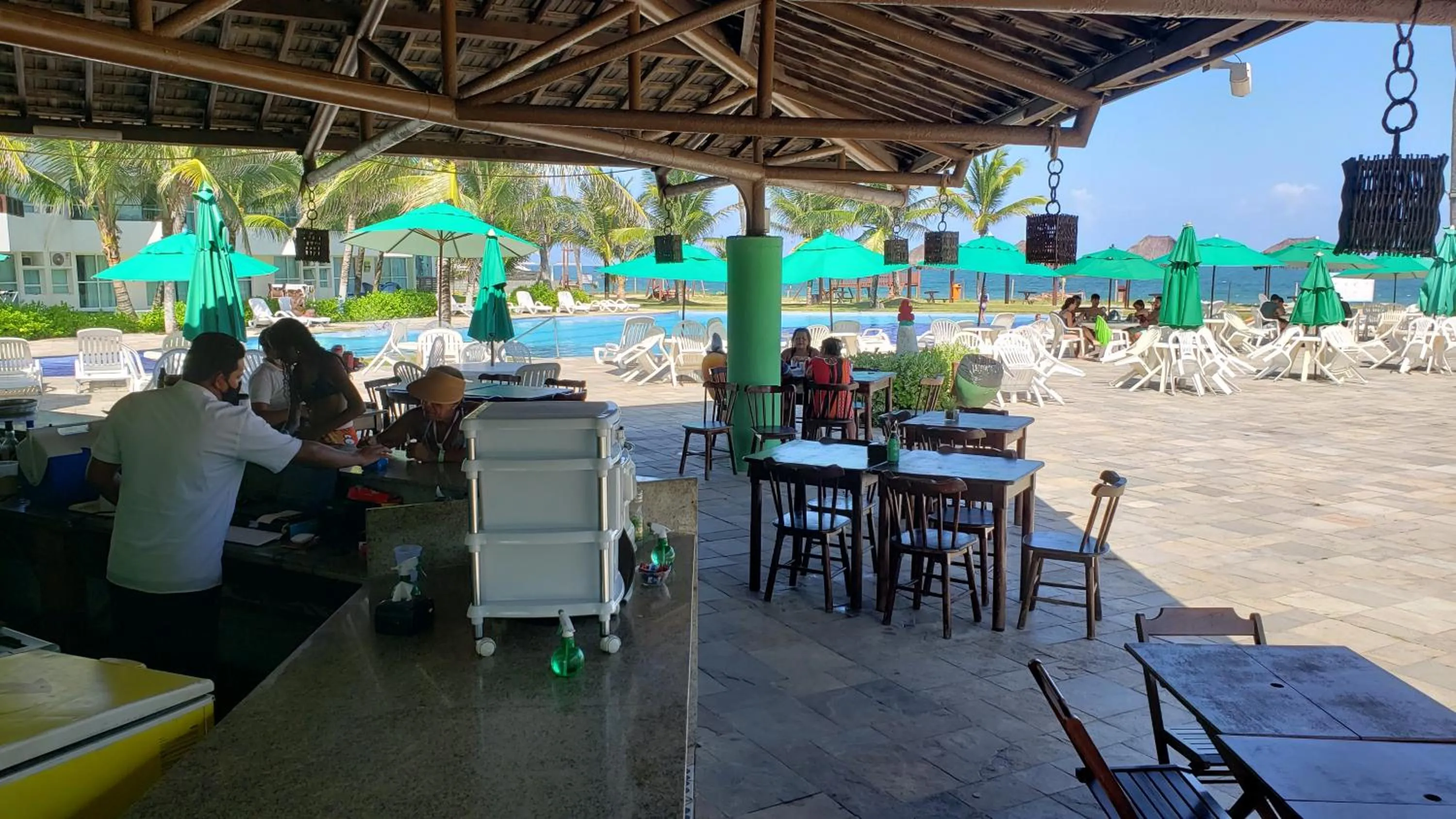 Restaurant/places to eat in Ancorar Resort Frente Mar - Flat 6103