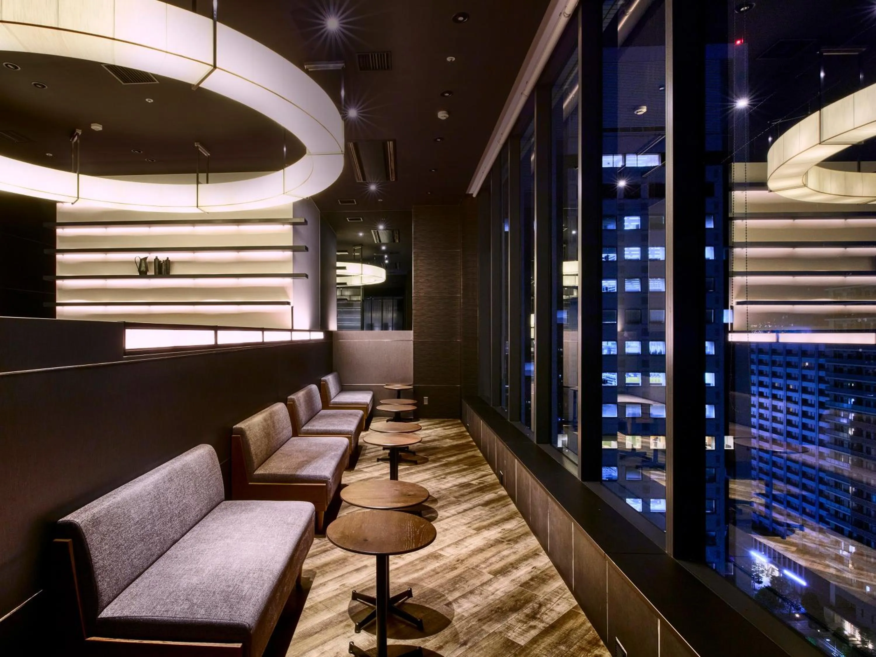 Lounge or bar in LOISIR HOTEL SHINAGAWA SEASIDE