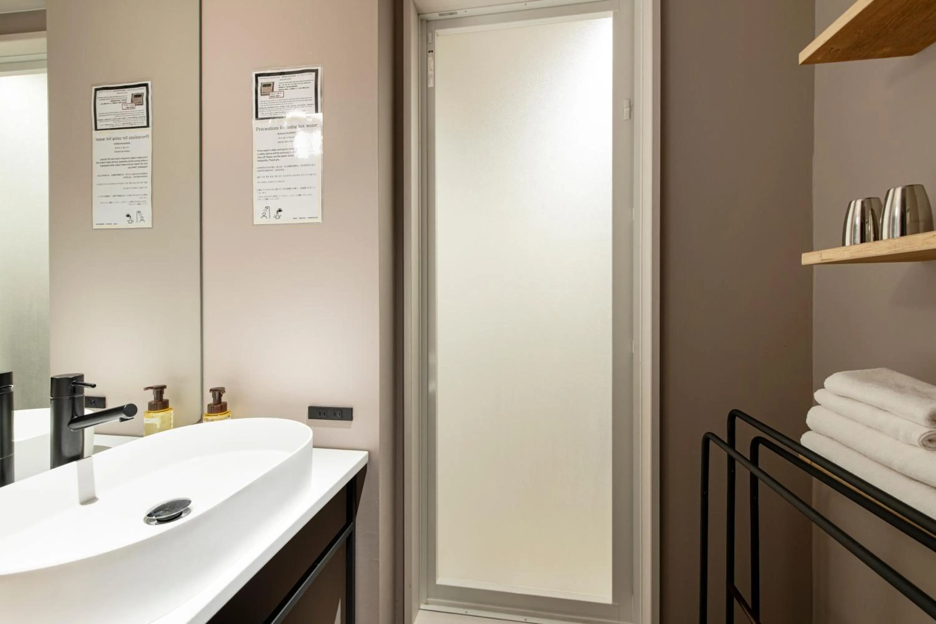 Photo of the whole room in Hotel Asakusa KANNONURA