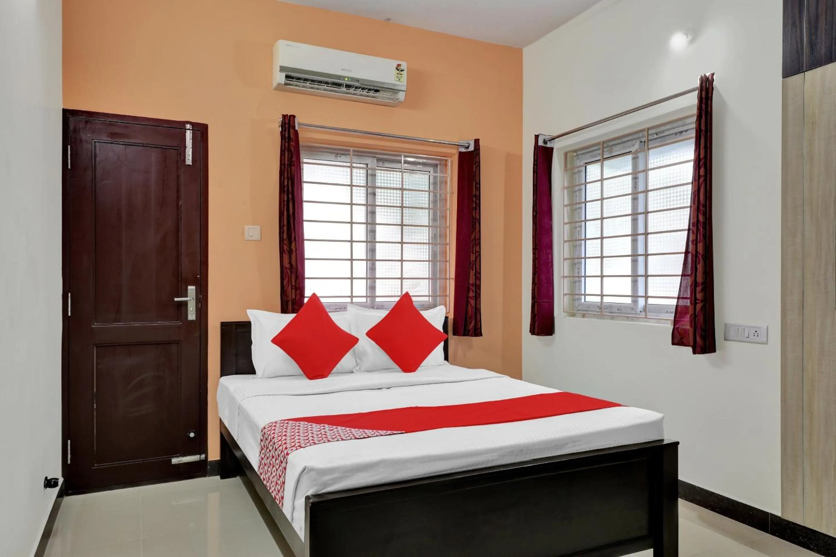 Bedroom, Bed in Hotel O Elegant Residency