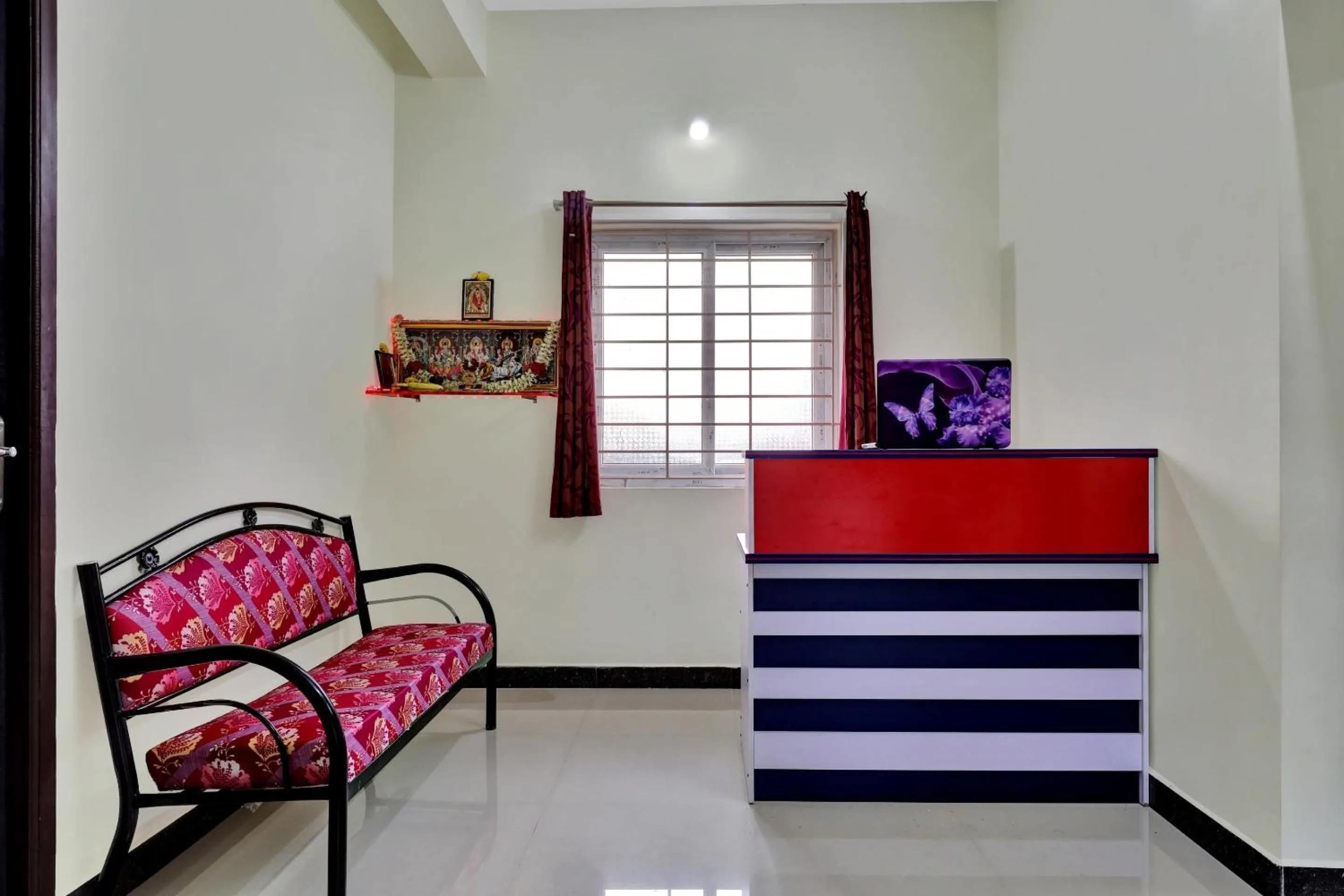 Lobby or reception in Hotel O Elegant Residency