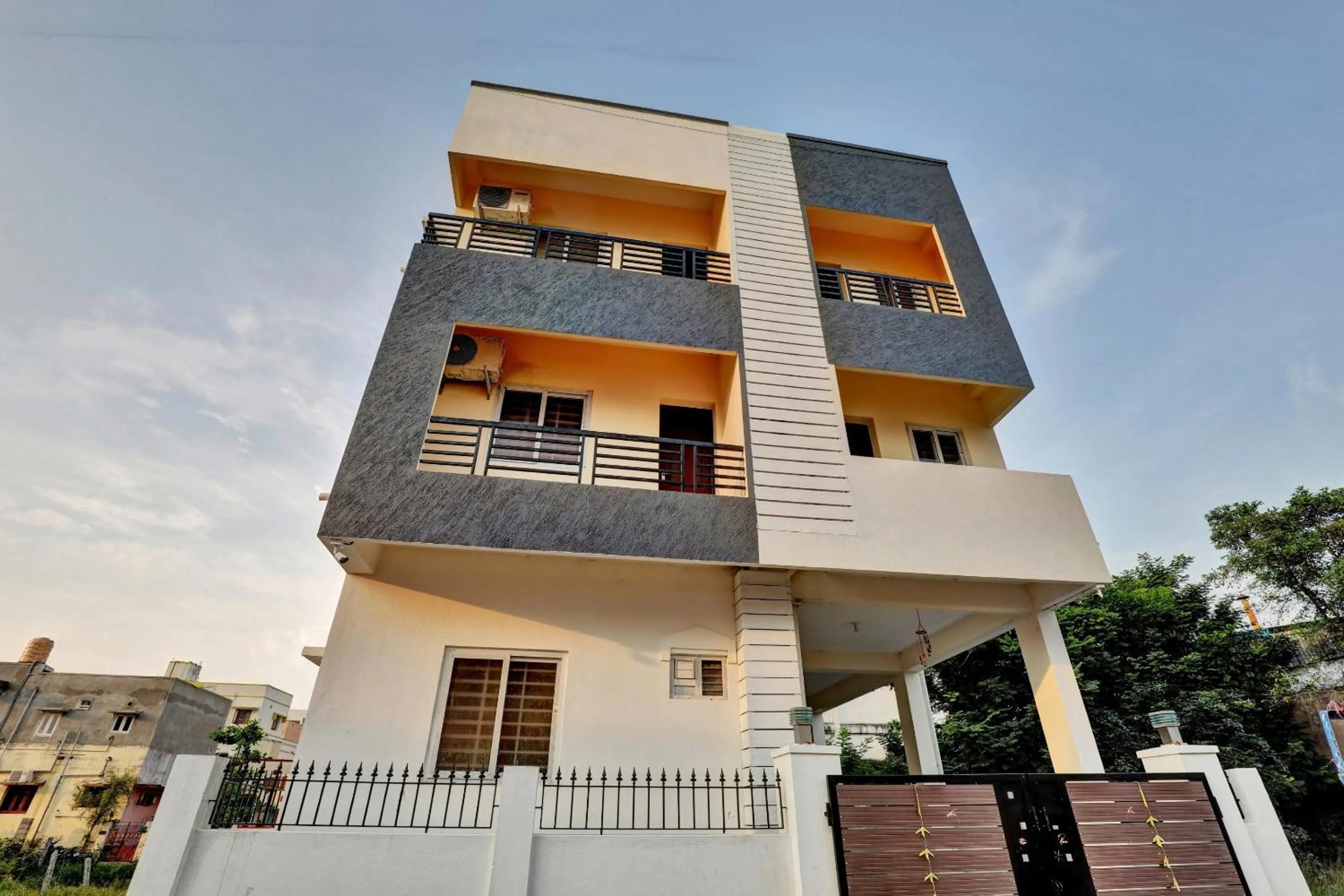 Facade/entrance in Hotel O Elegant Residency