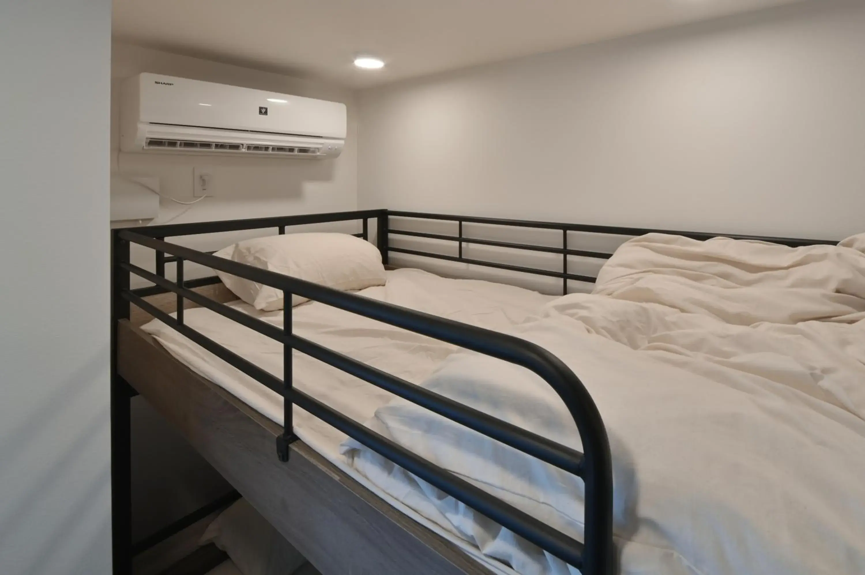 Standard Twin Room in Stylewood Nishi-Shinjuku by Tranova Standard Twin Room in Stylewood Nishi-Shinjuku by Tranova