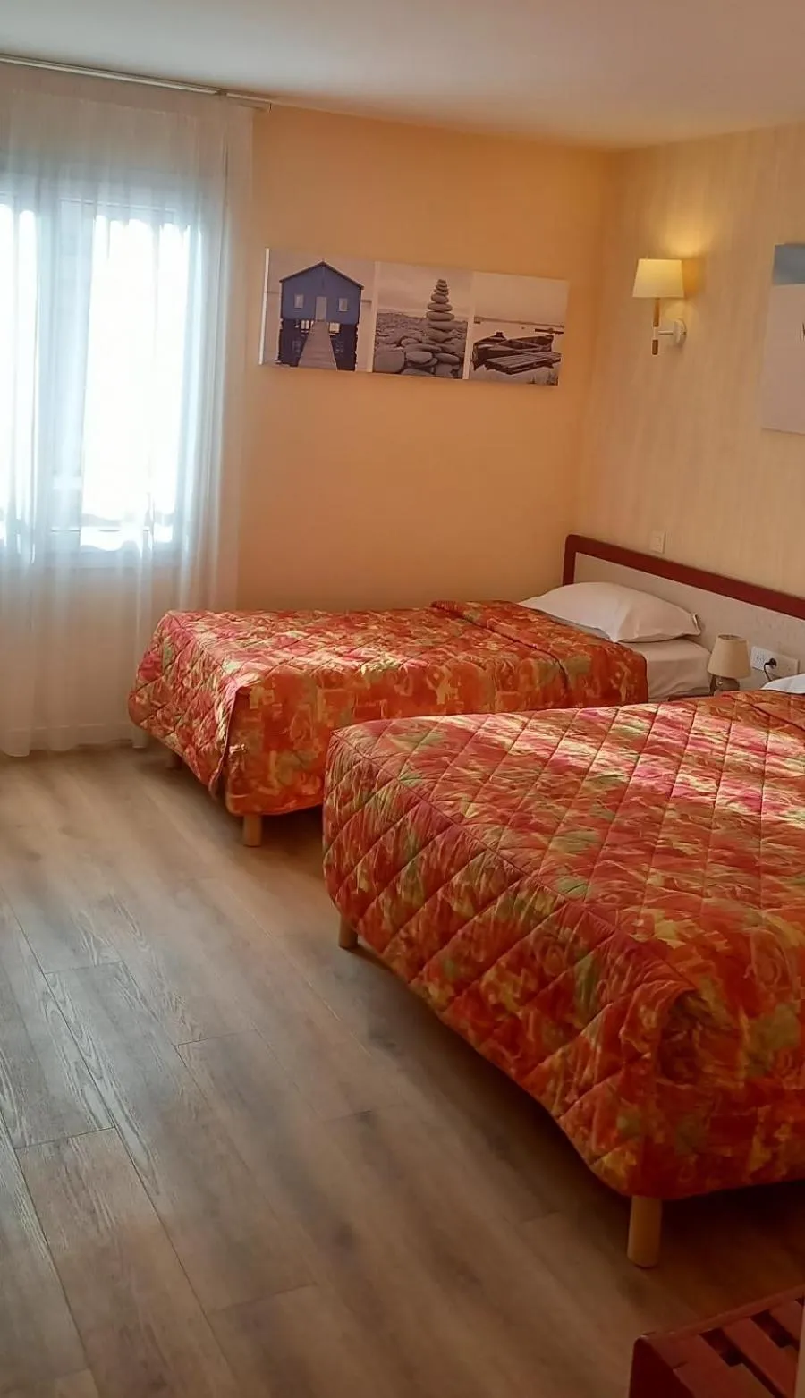 Bedroom, Bed in Hôtel SABLES D'O et son restaurant LE 16 BIS