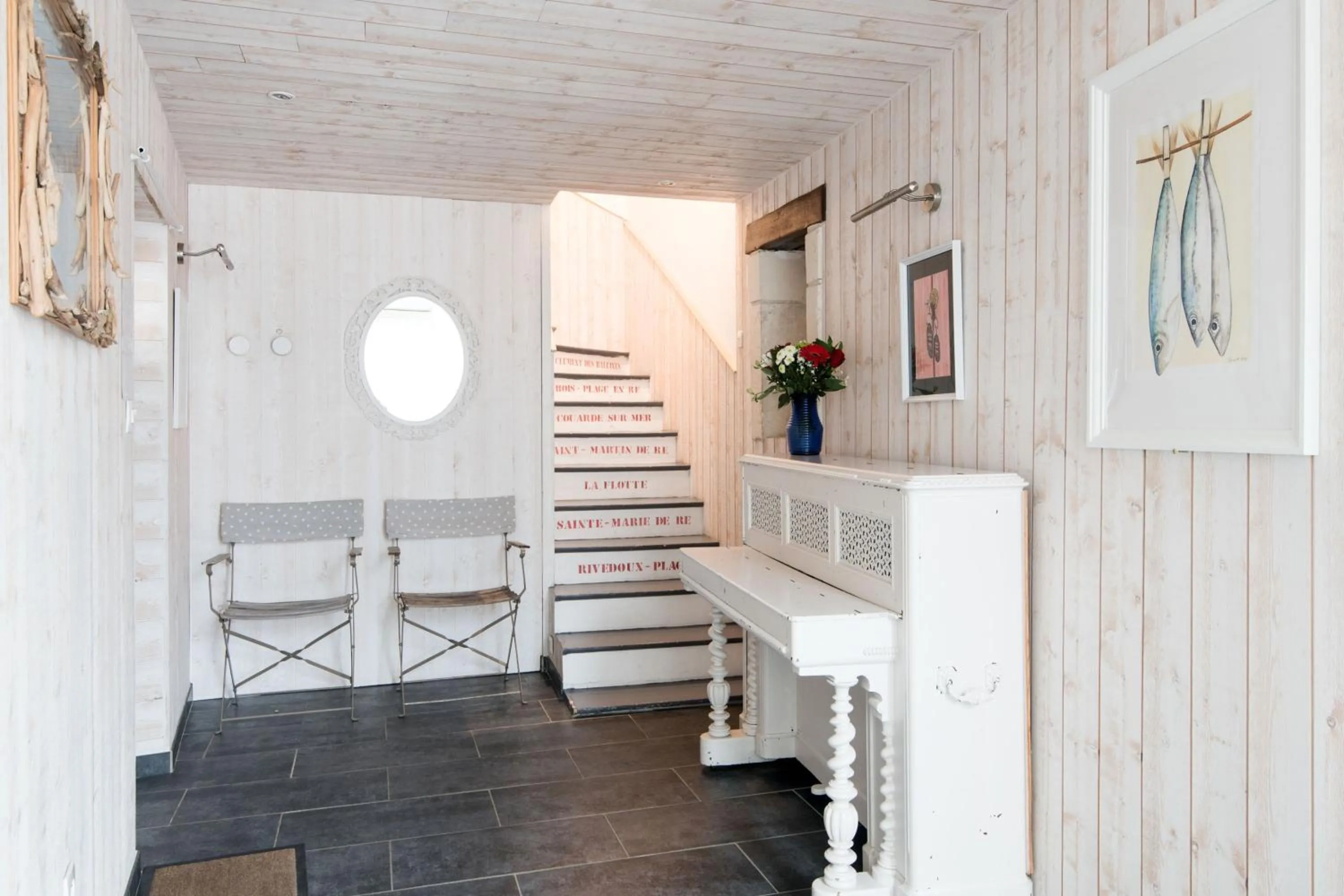 LA SUITE GRANDE MAISON AU COEUR DU VILLAGE DE LA FLOTTE EN RÉ