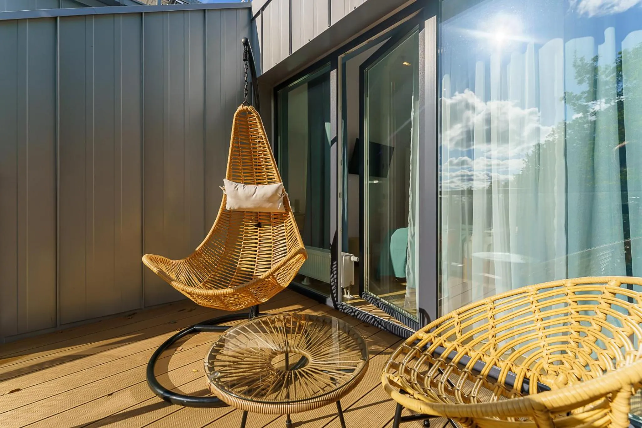 Patio in Ustronie Apartments 20 m do plaży