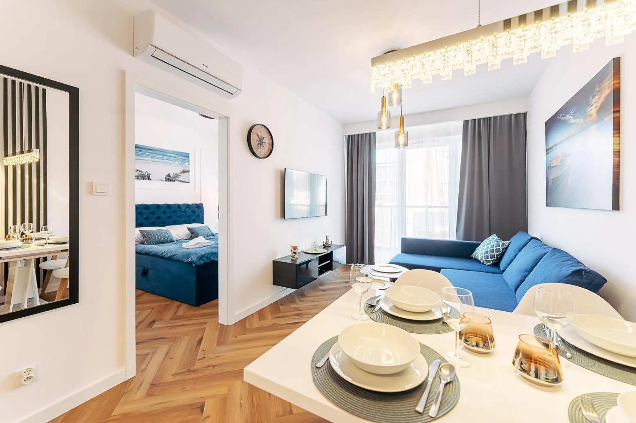 Communal lounge/ TV room, Bed in Ustronie Apartments 20 m do plaży