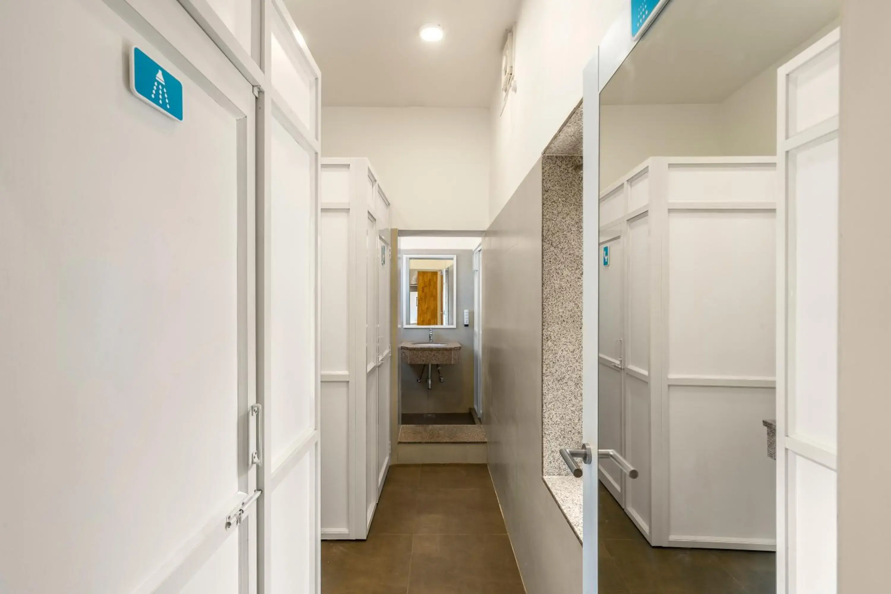 Bathroom in Bedzzz Varanasi by Leisure Hotels, 1 Km from Dashwasamedh Ghat Bathroom in Bedzzz Varanasi by Leisure Hotels, 1 Km from Dashwasamedh Ghat