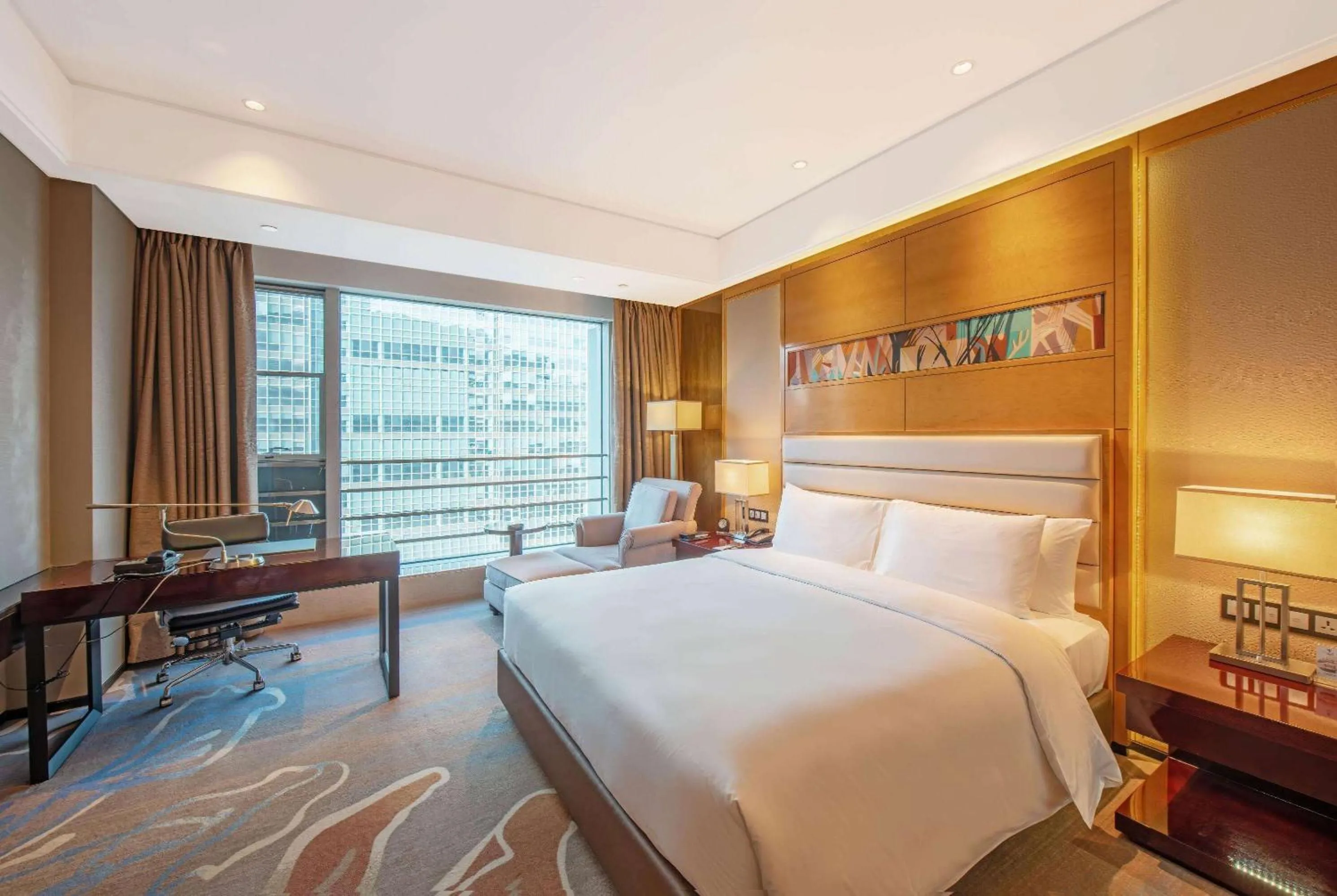 Photo of the whole room, Bed in Howard Johnson Hi - Tech Plaza Chengdu