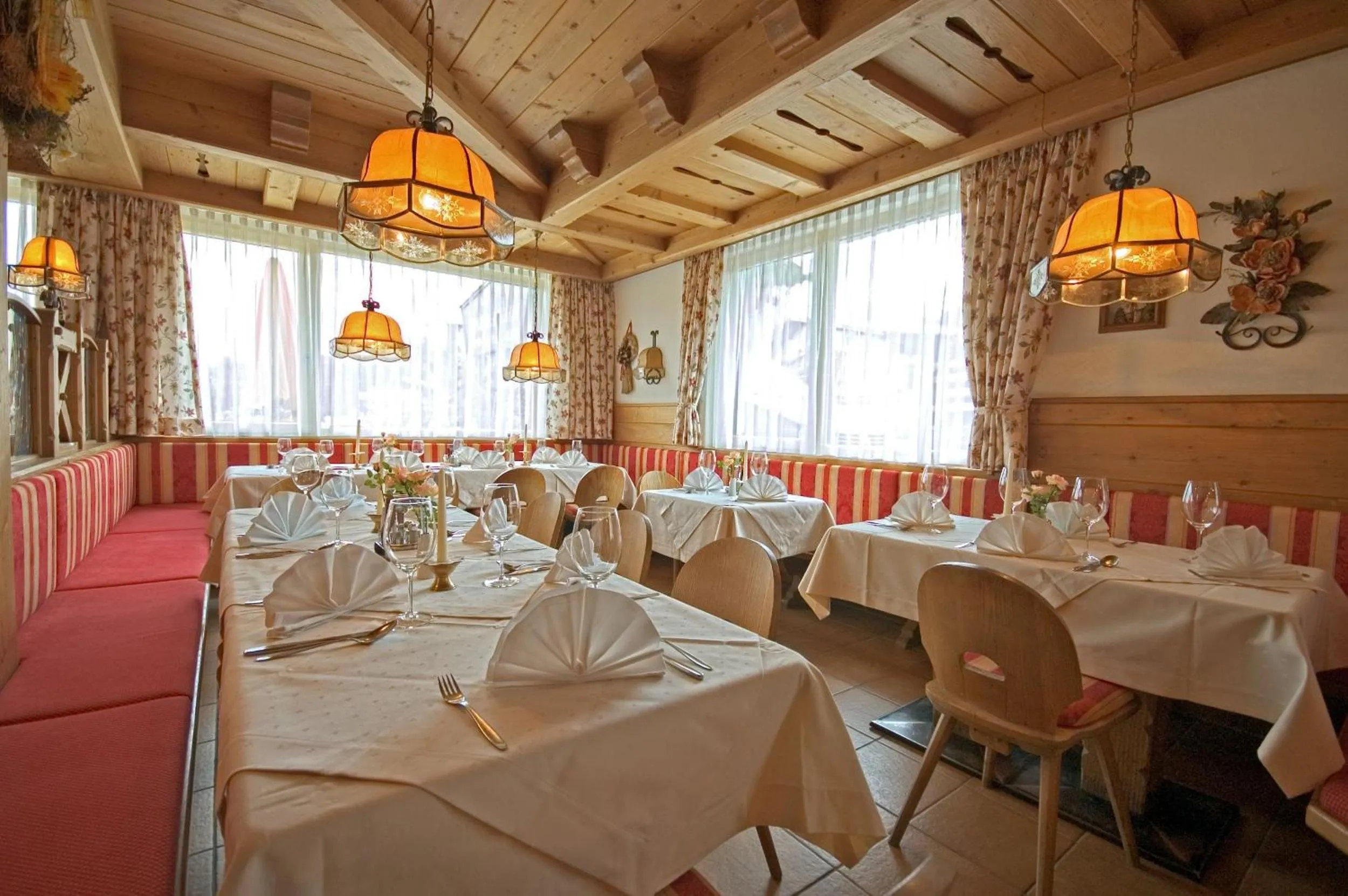 Restaurant/places to eat in Hotel Finkenbergerhof