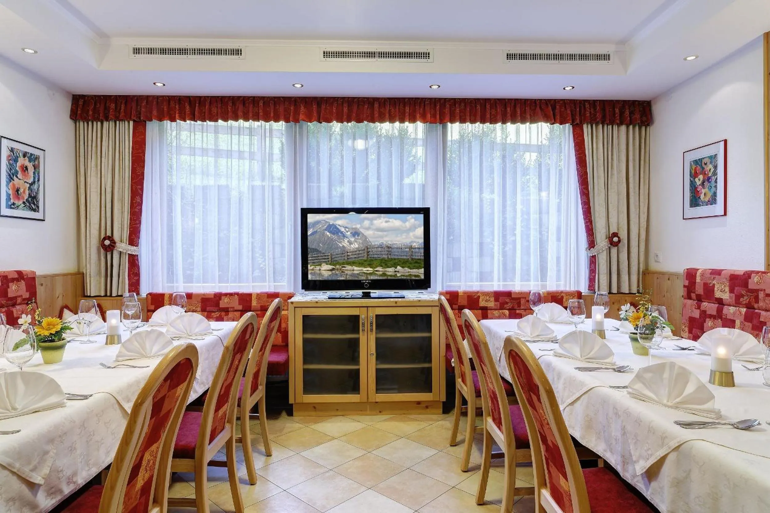 Restaurant/places to eat in Hotel Finkenbergerhof