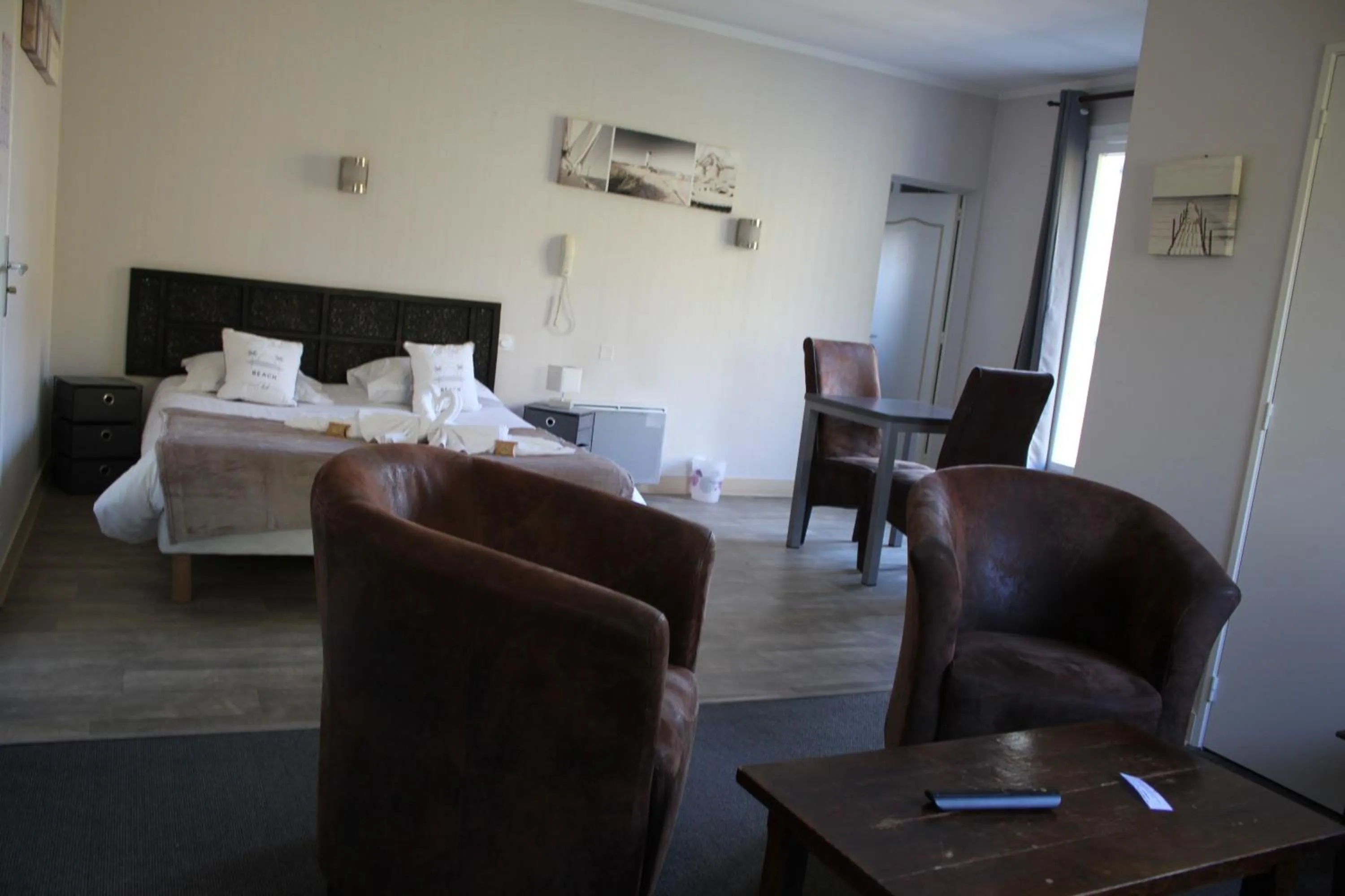 Bed in Hôtel de La Beauronne